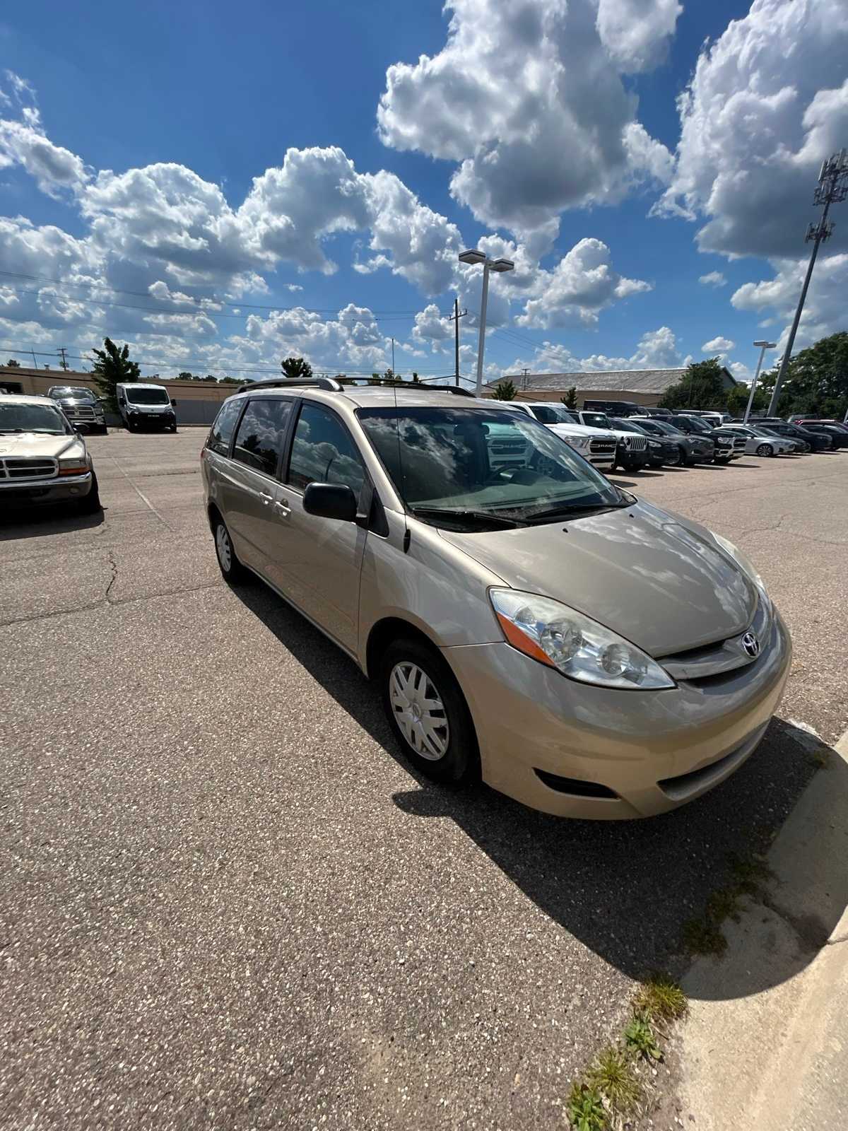 Thumbnail: 2008 Toyota Sienna - 6