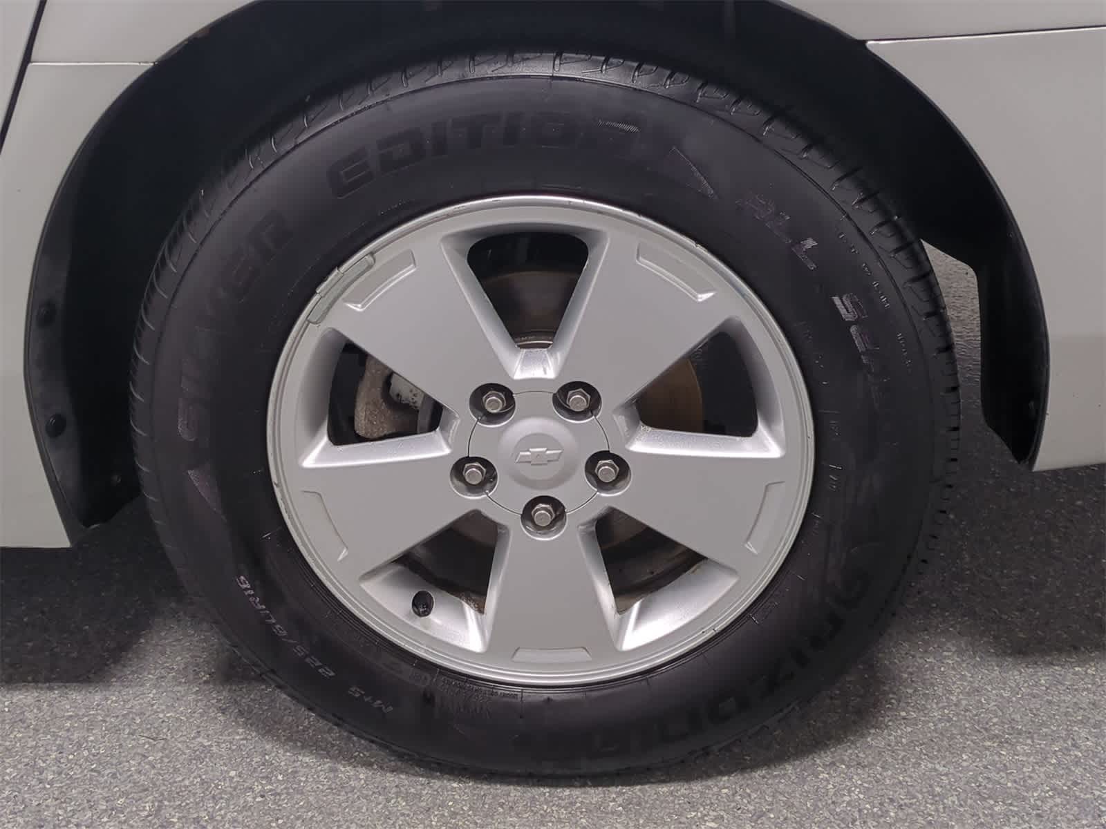 Thumbnail: 2011 Chevrolet Impala - 14