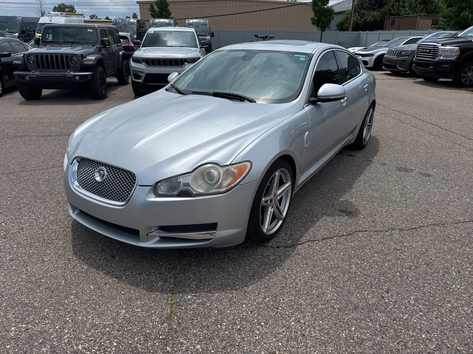 Thumbnail: 2011 Jaguar XF - 1