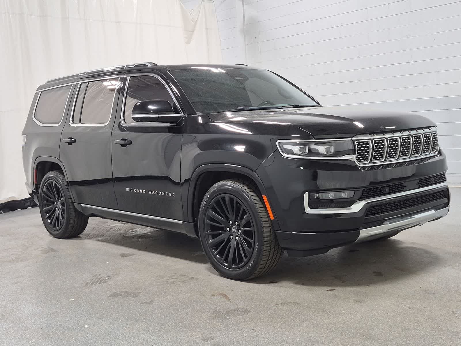 Thumbnail: 2022 Jeep Grand Wagoneer - 16