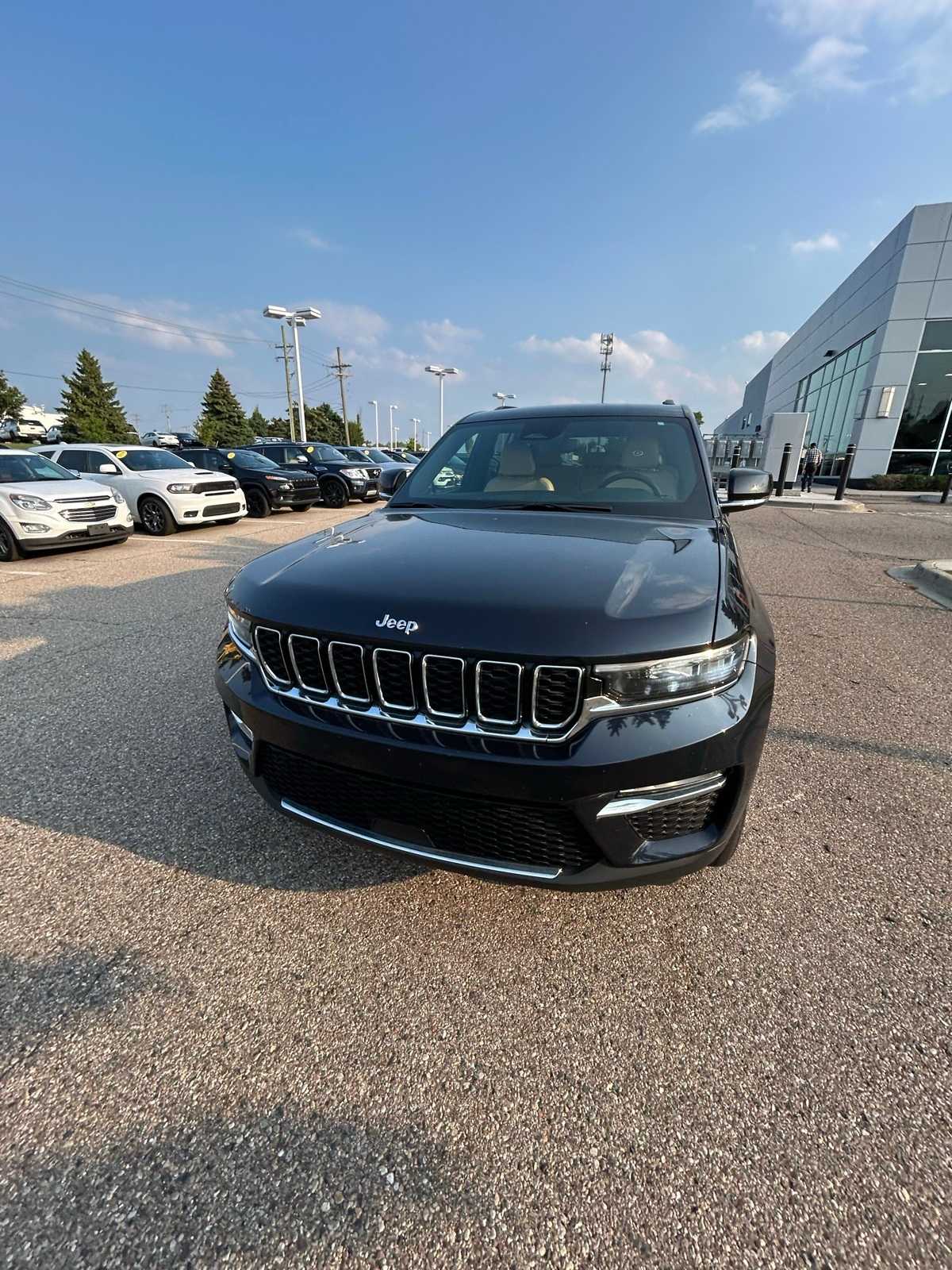 Thumbnail: 2023 Jeep Grand Cherokee - 4