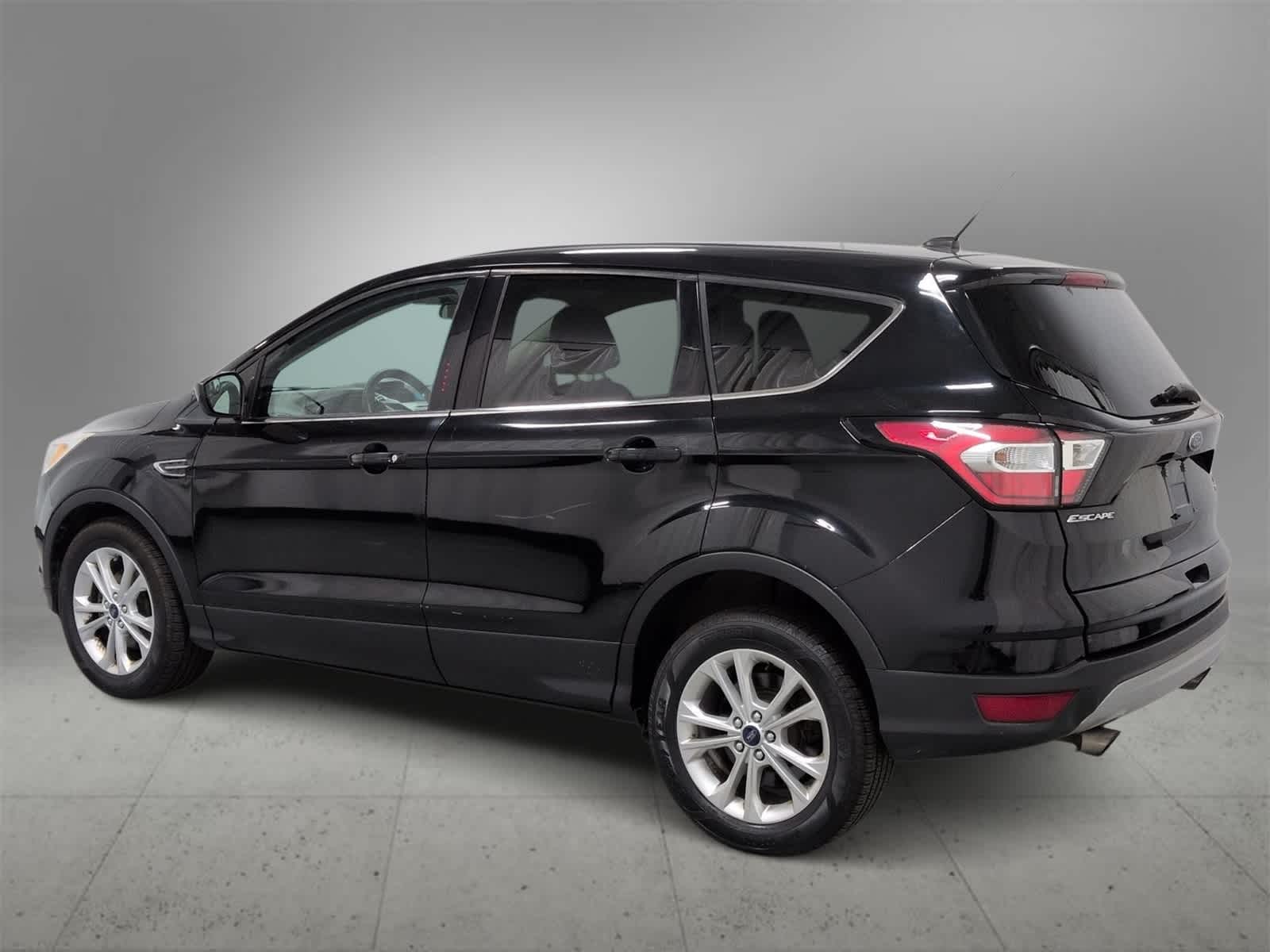 Thumbnail: 2017 Ford Escape - 6