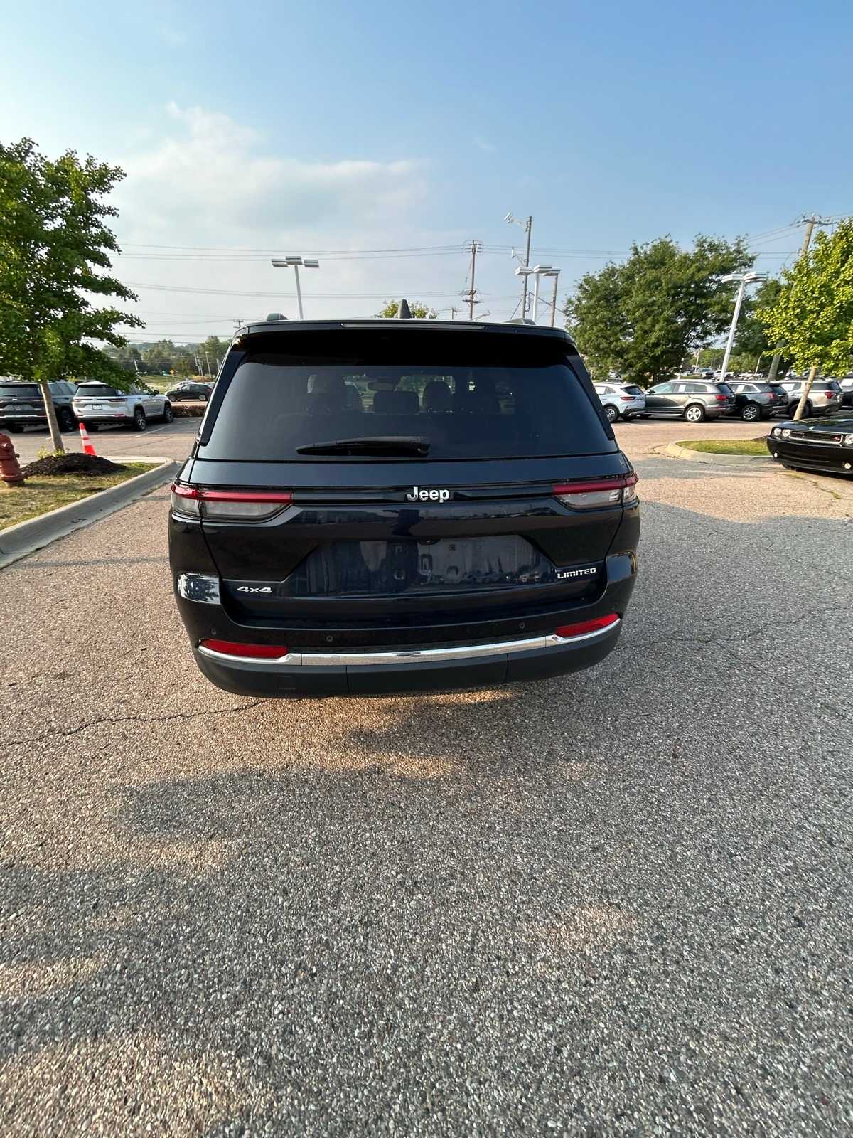 Thumbnail: 2023 Jeep Grand Cherokee - 22