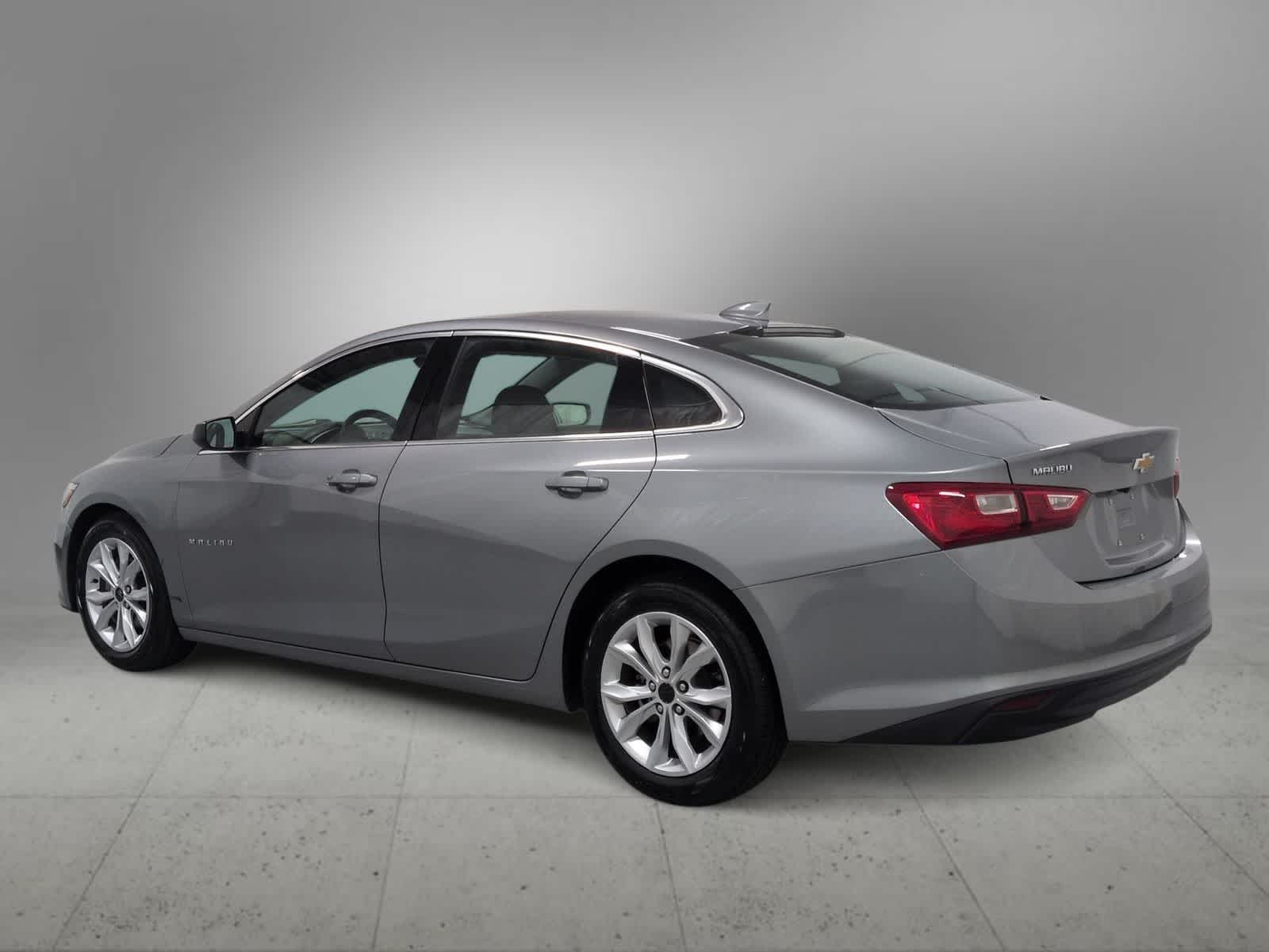 Thumbnail: 2023 Chevrolet Malibu - 6