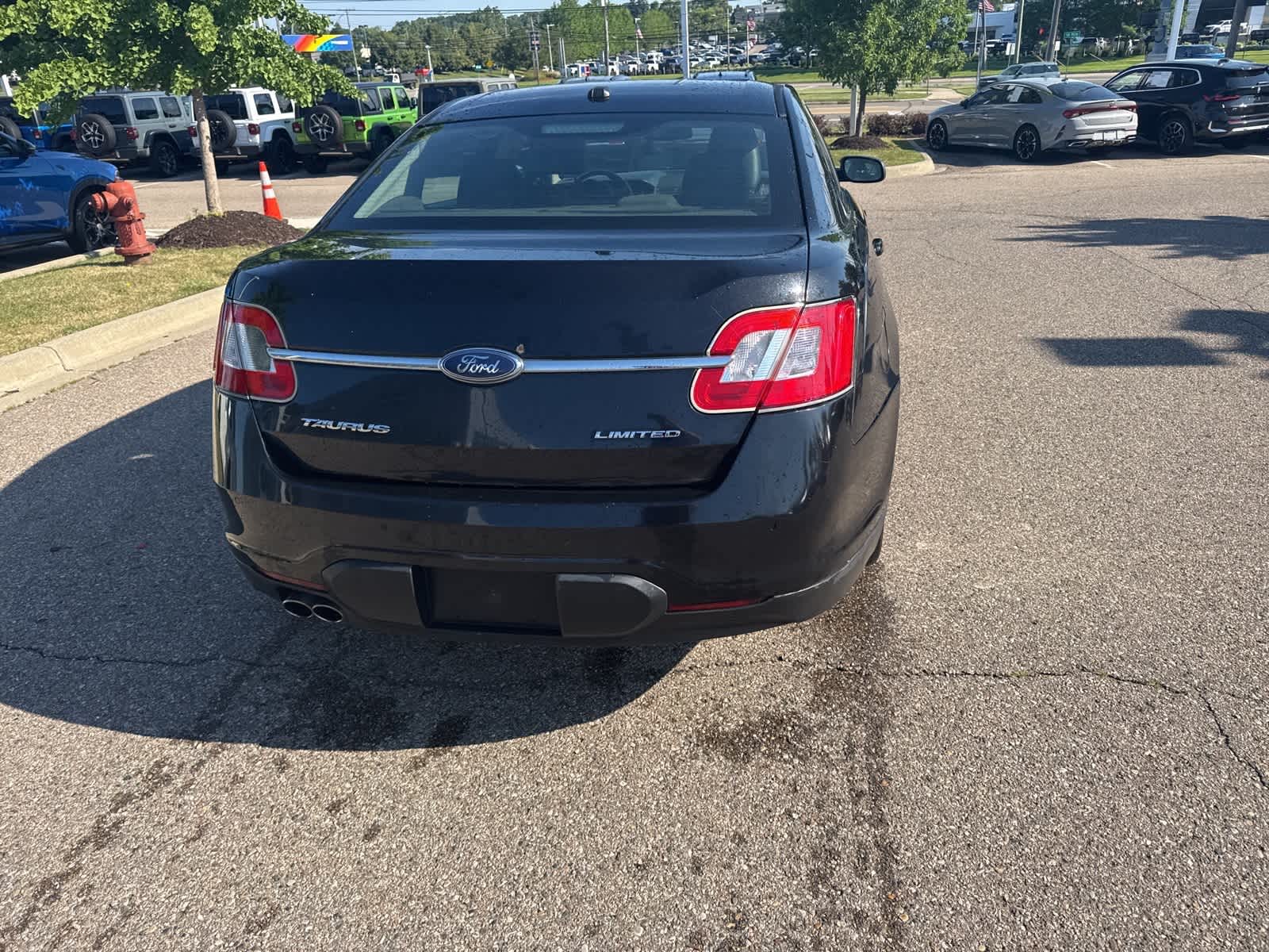 Thumbnail: 2010 Ford Taurus - 22
