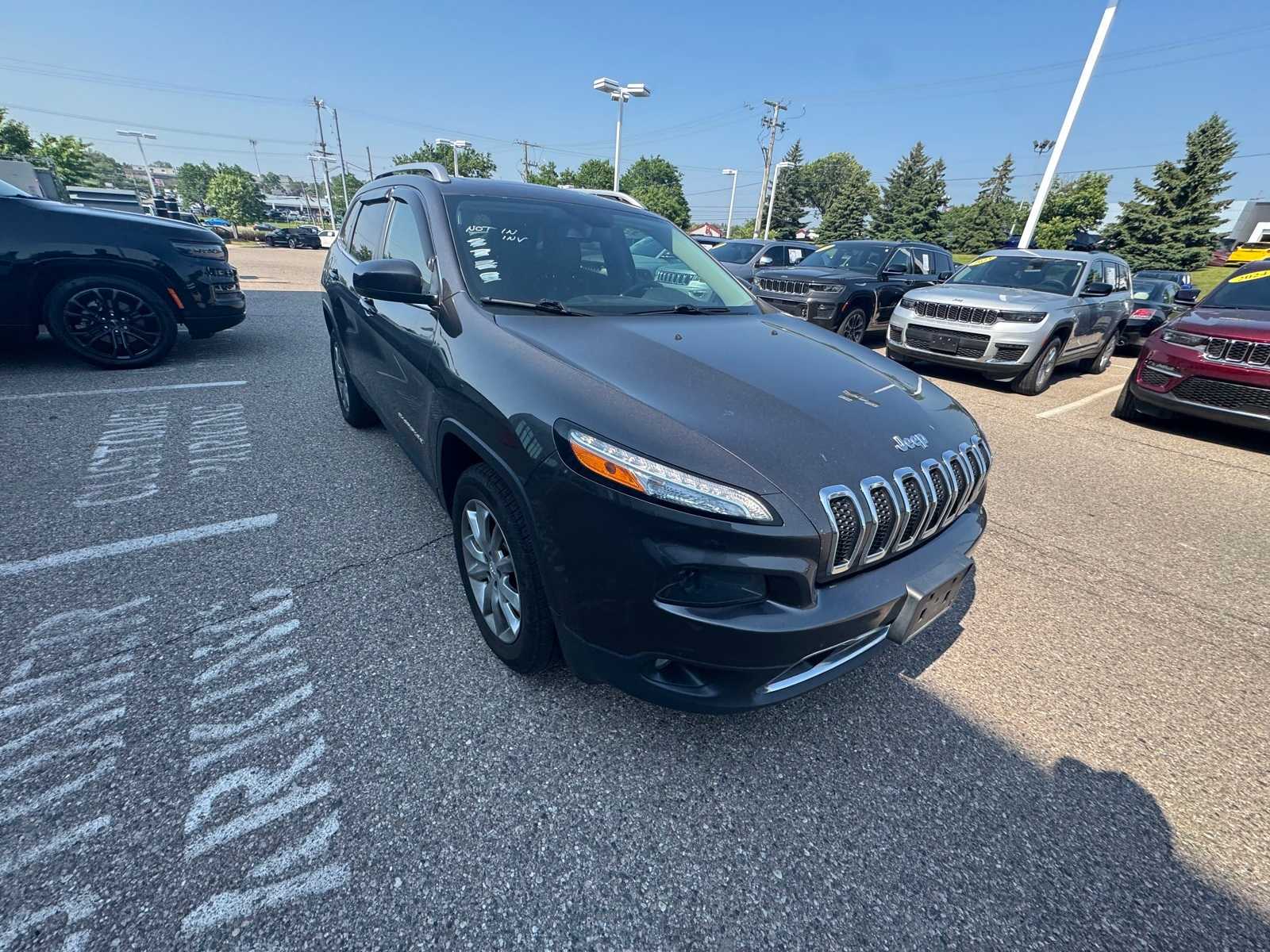 Thumbnail: 2018 Jeep Cherokee - 5