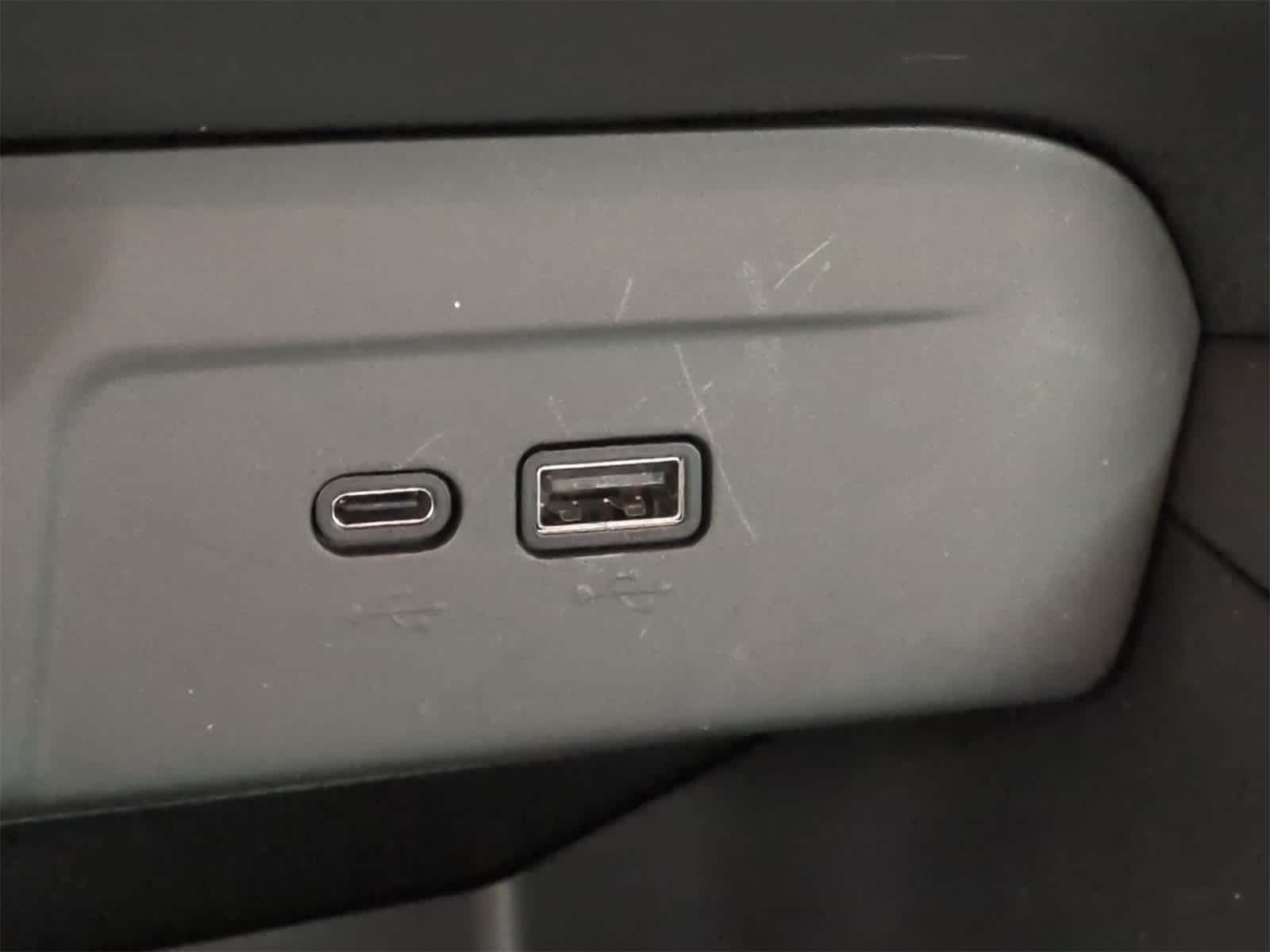 Thumbnail: 2024 Chevrolet Trax - 32