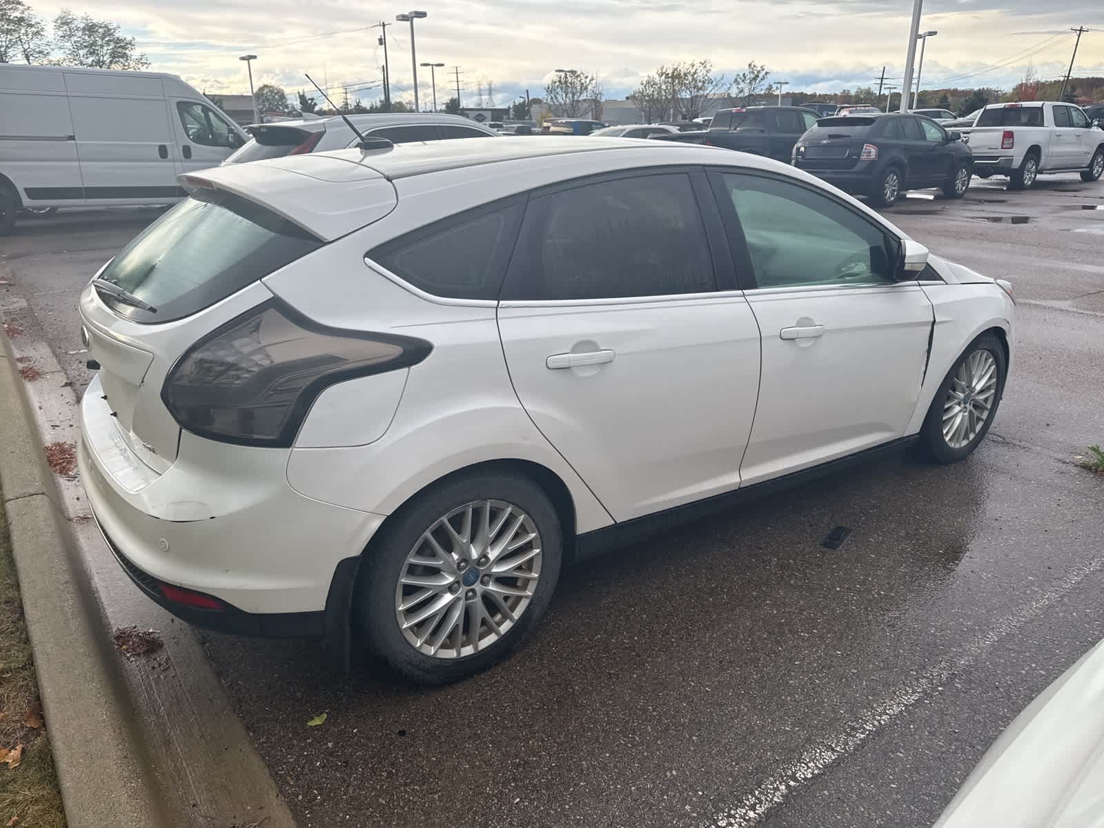 Thumbnail: 2012 Ford Focus - 22