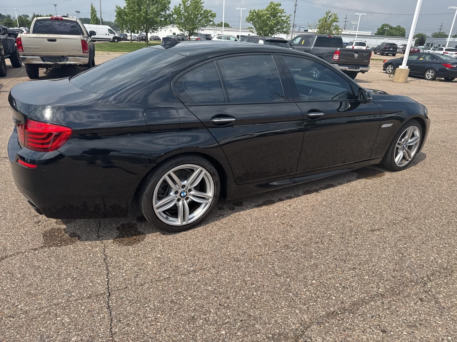 2015 BMW 5 Series 550i 12