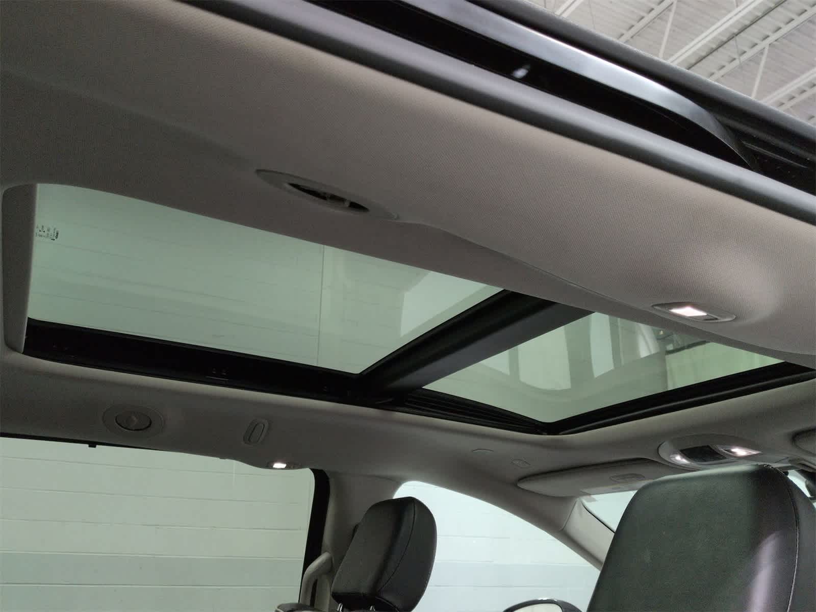 Thumbnail: 2022 Chrysler Pacifica - 23