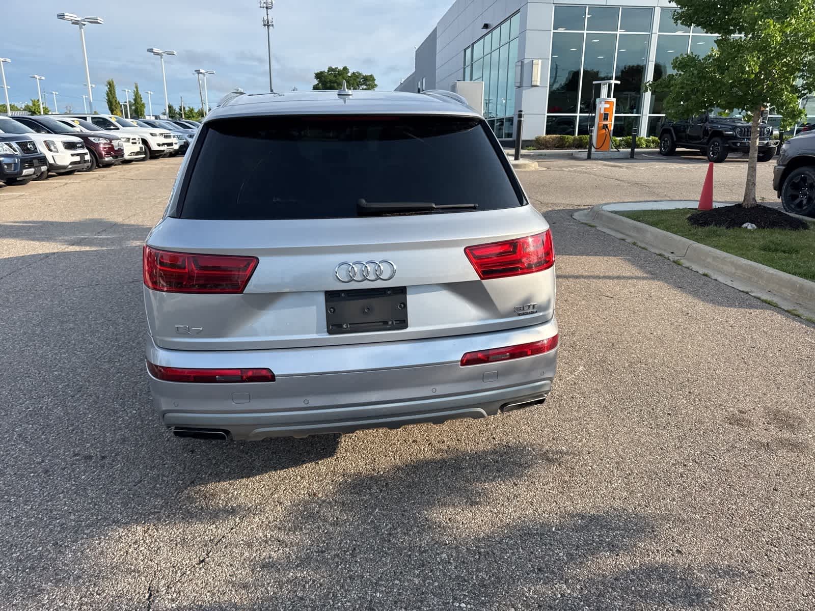 Thumbnail: 2017 Audi Q7 - 19