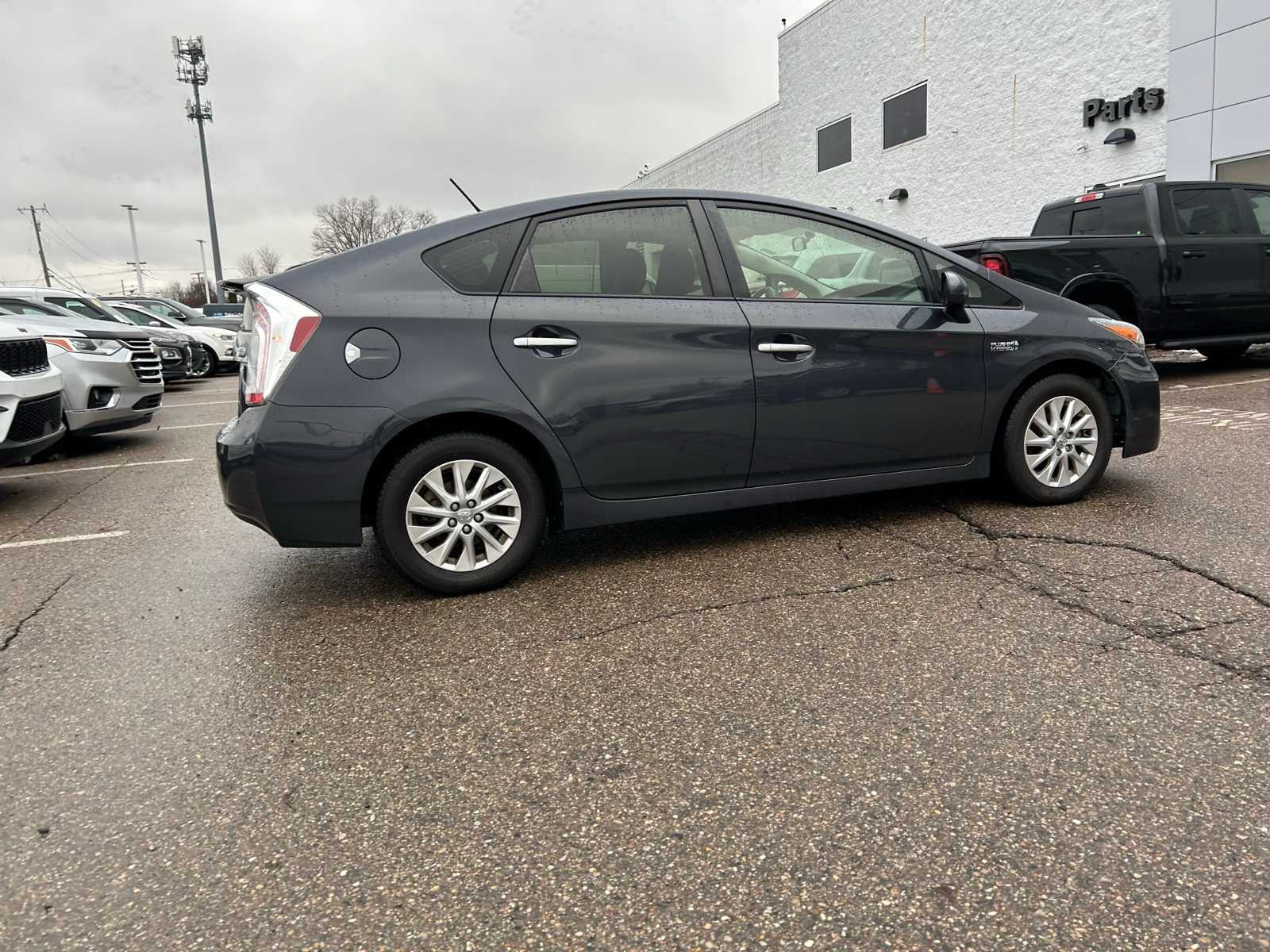 Thumbnail: 2015 Toyota Prius - 14