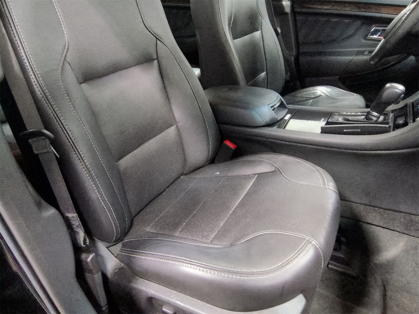 Thumbnail: 2016 Ford Taurus - 24