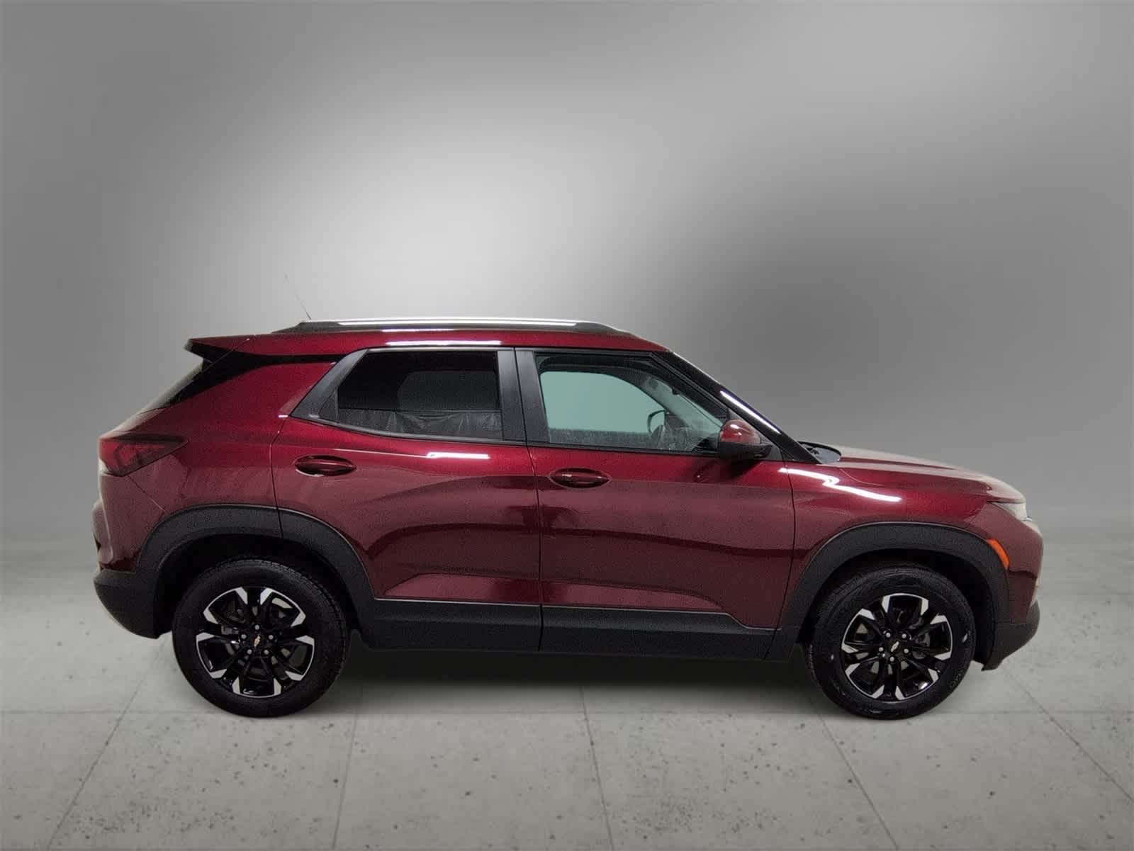 Thumbnail: 2023 Chevrolet TrailBlazer - 9