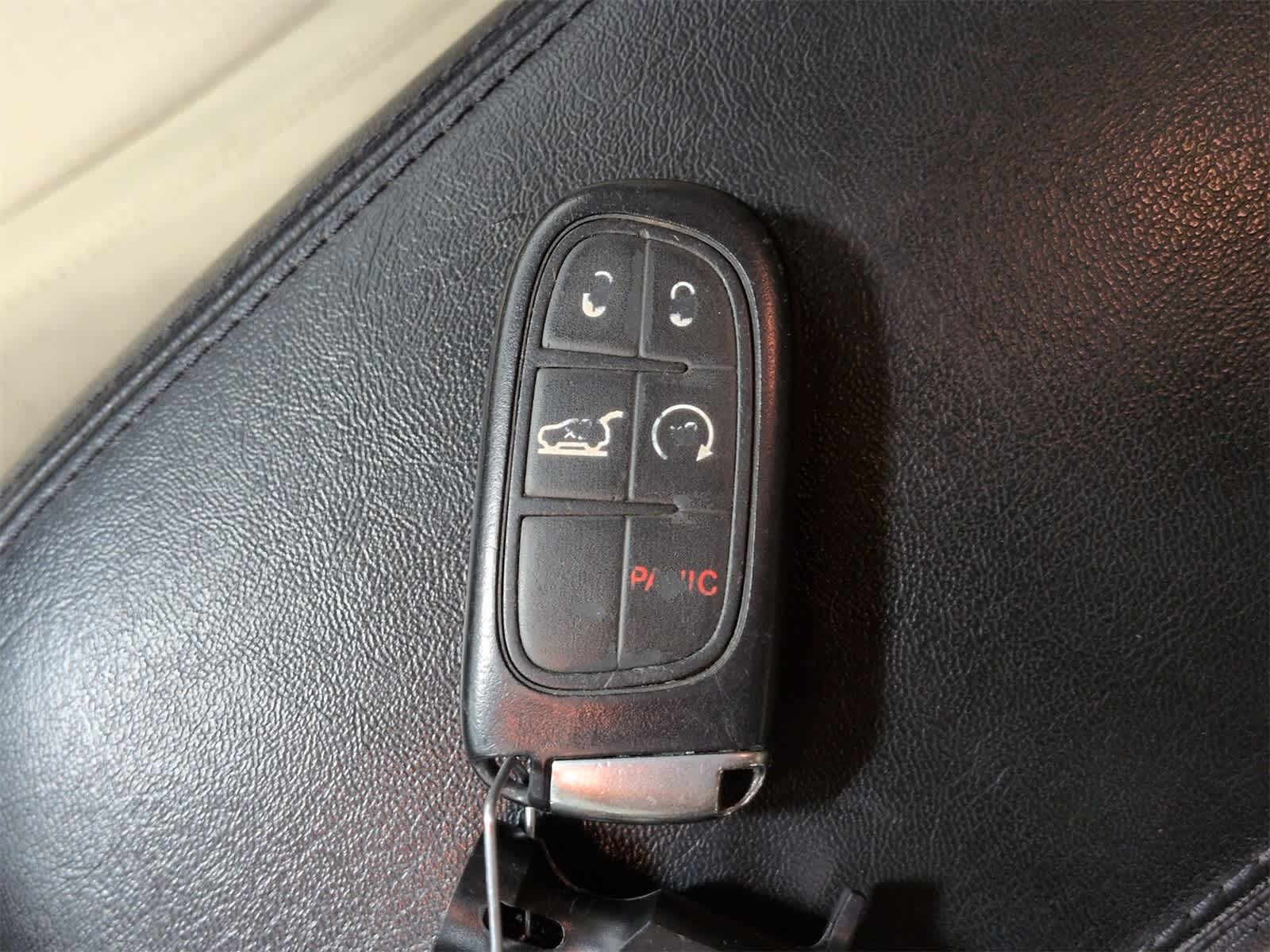 Thumbnail: 2015 Jeep Cherokee - 34