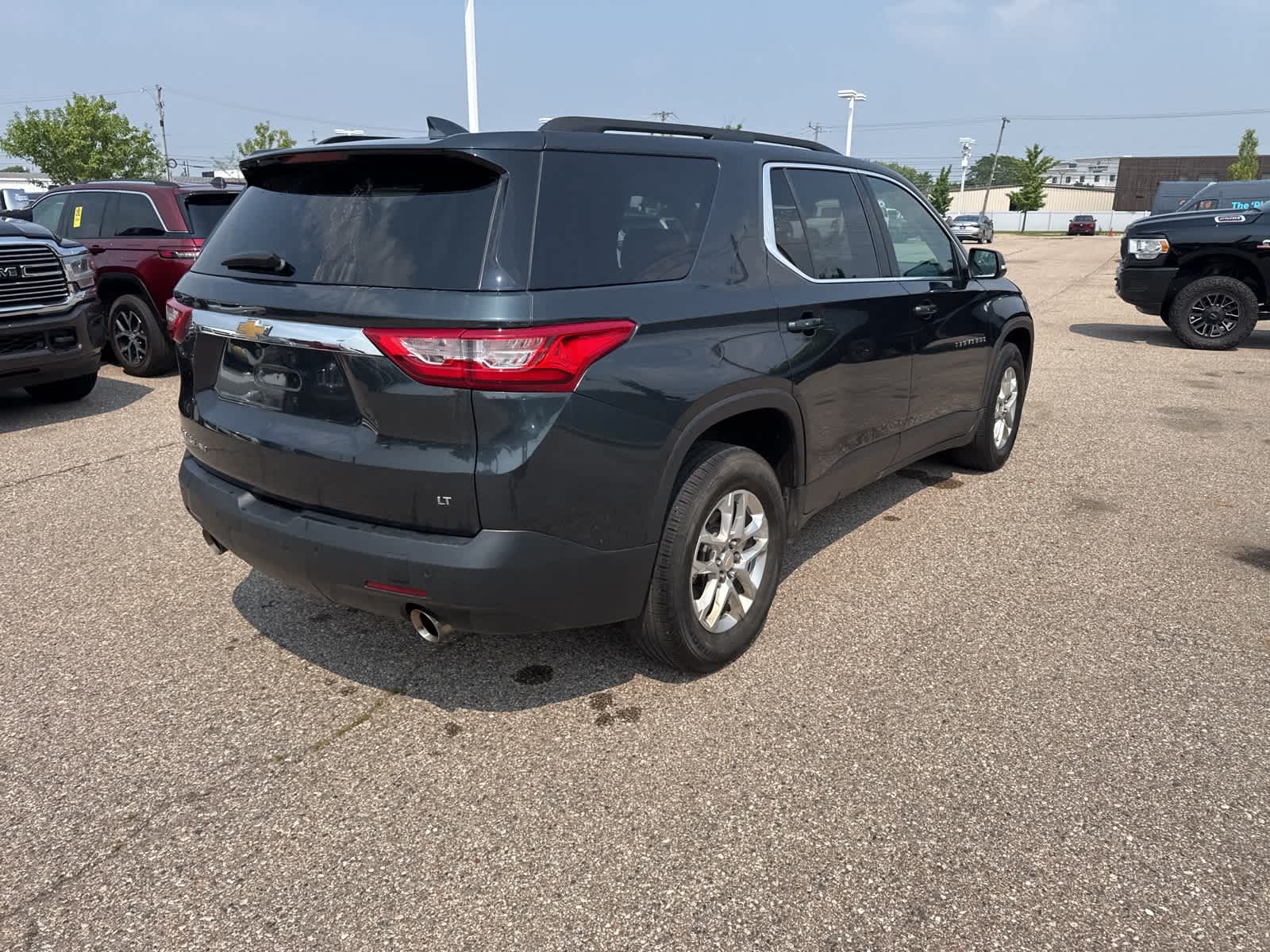 Thumbnail: 2021 Chevrolet Traverse - 17
