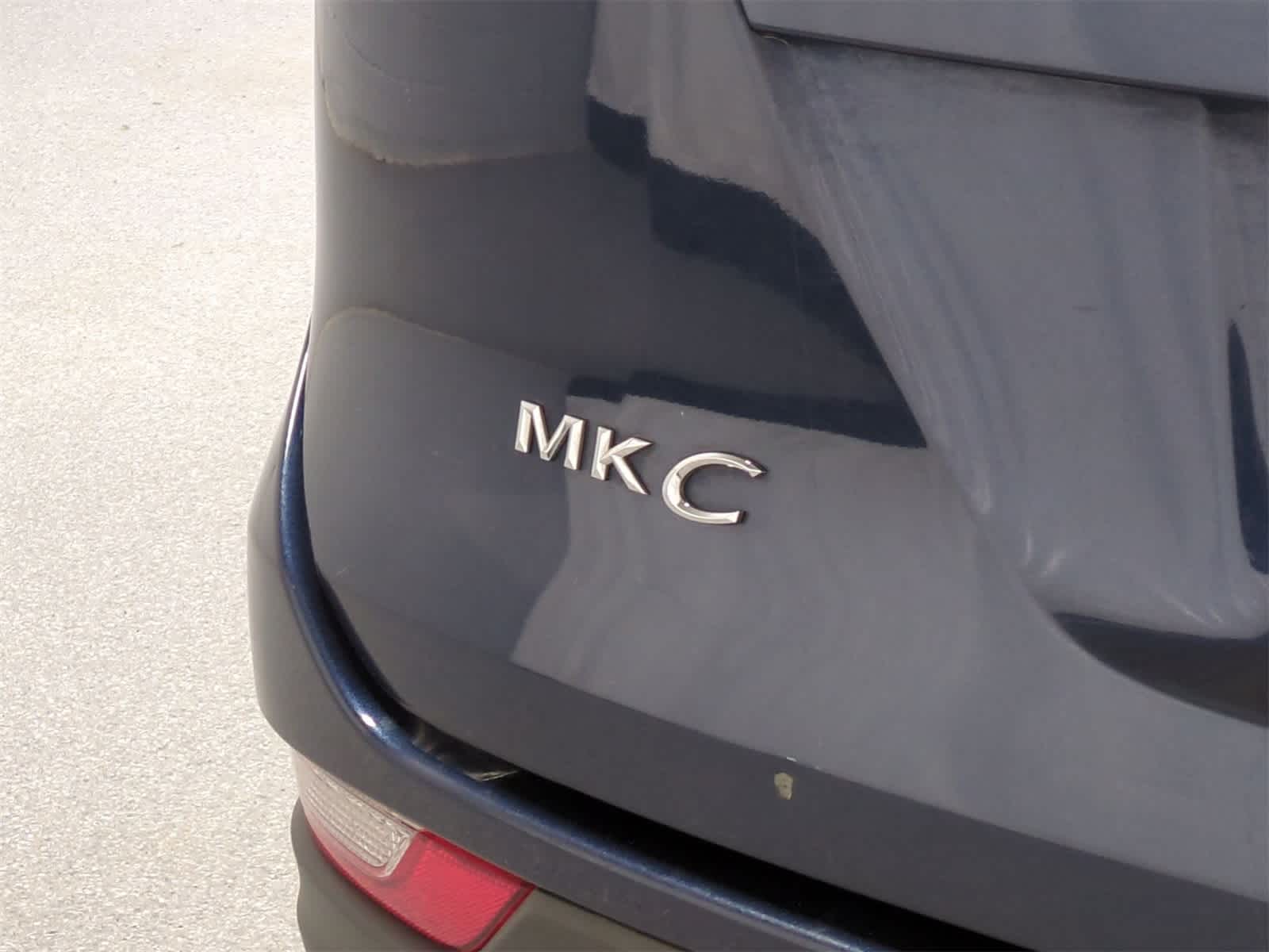 Thumbnail: 2015 Lincoln MKC - 13