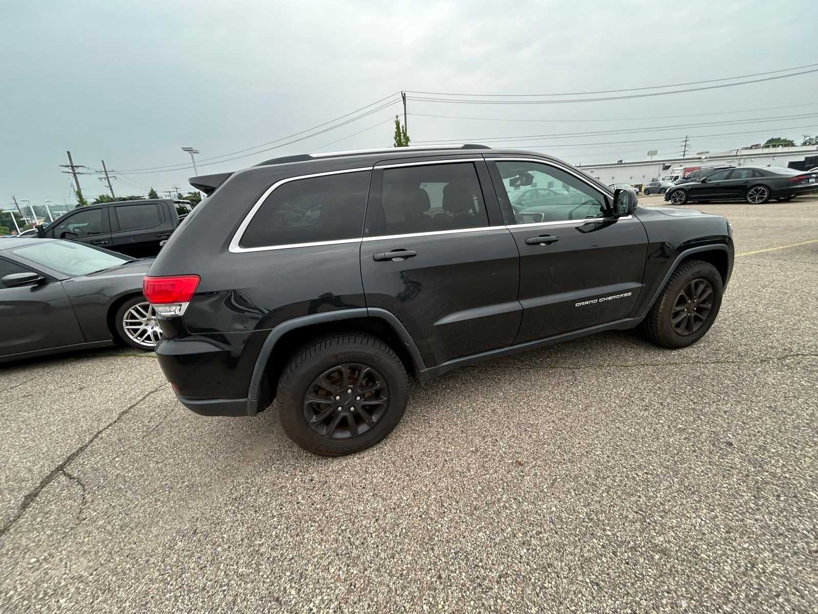 2016 Jeep Grand Cherokee Laredo 13