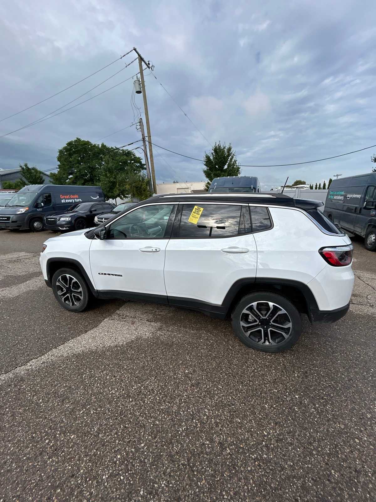 Thumbnail: 2022 Jeep Compass - 23
