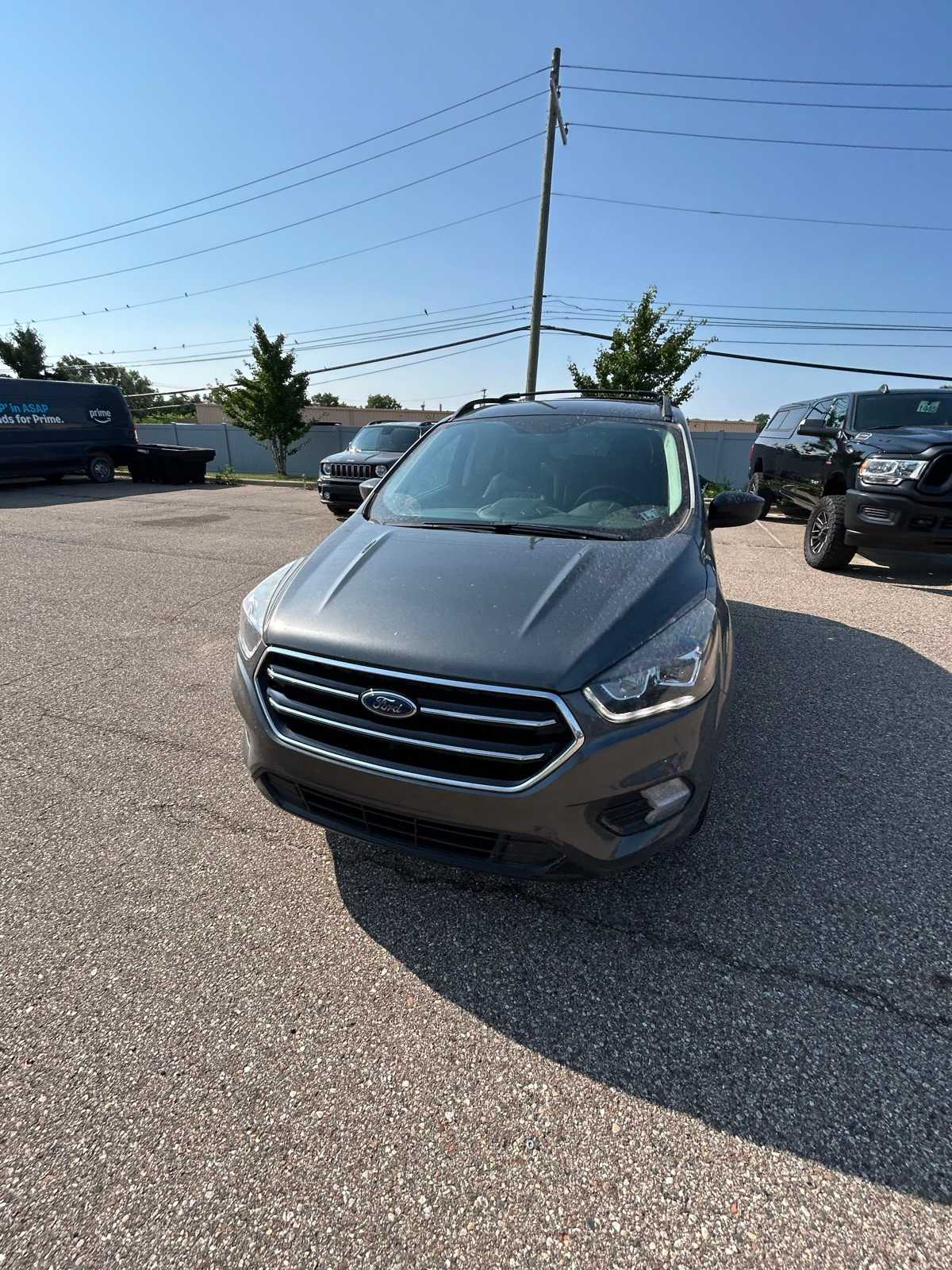 Thumbnail: 2019 Ford Escape - 4