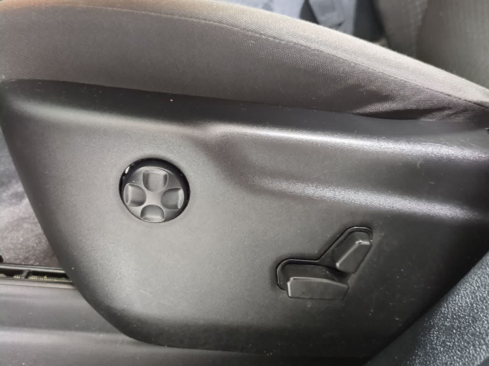 Thumbnail: 2022 Jeep Grand Cherokee - 18