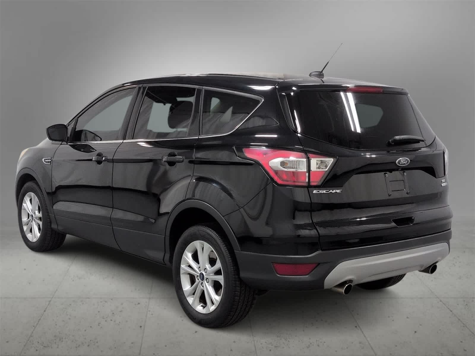 Thumbnail: 2017 Ford Escape - 6