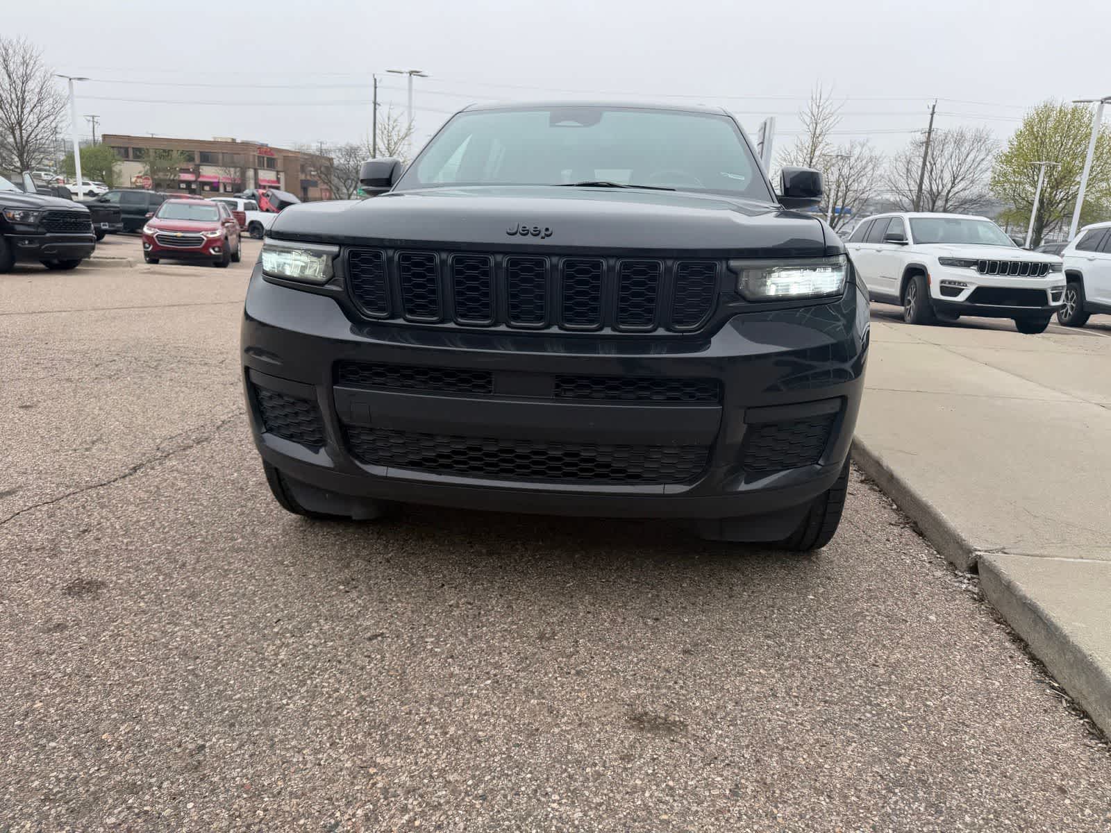 Thumbnail: 2022 Jeep Grand Cherokee L - 7