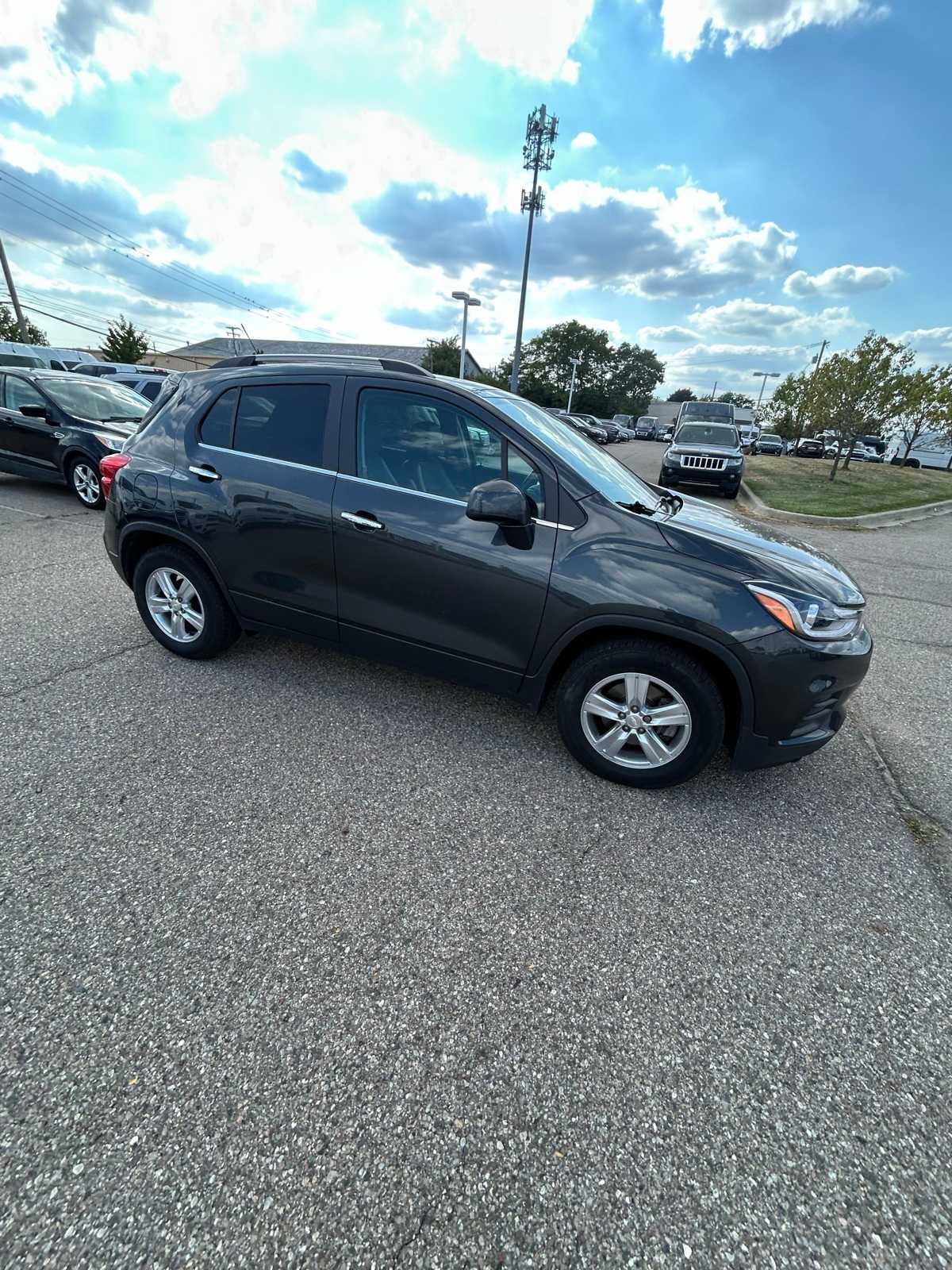 Thumbnail: 2019 Chevrolet Trax - 8