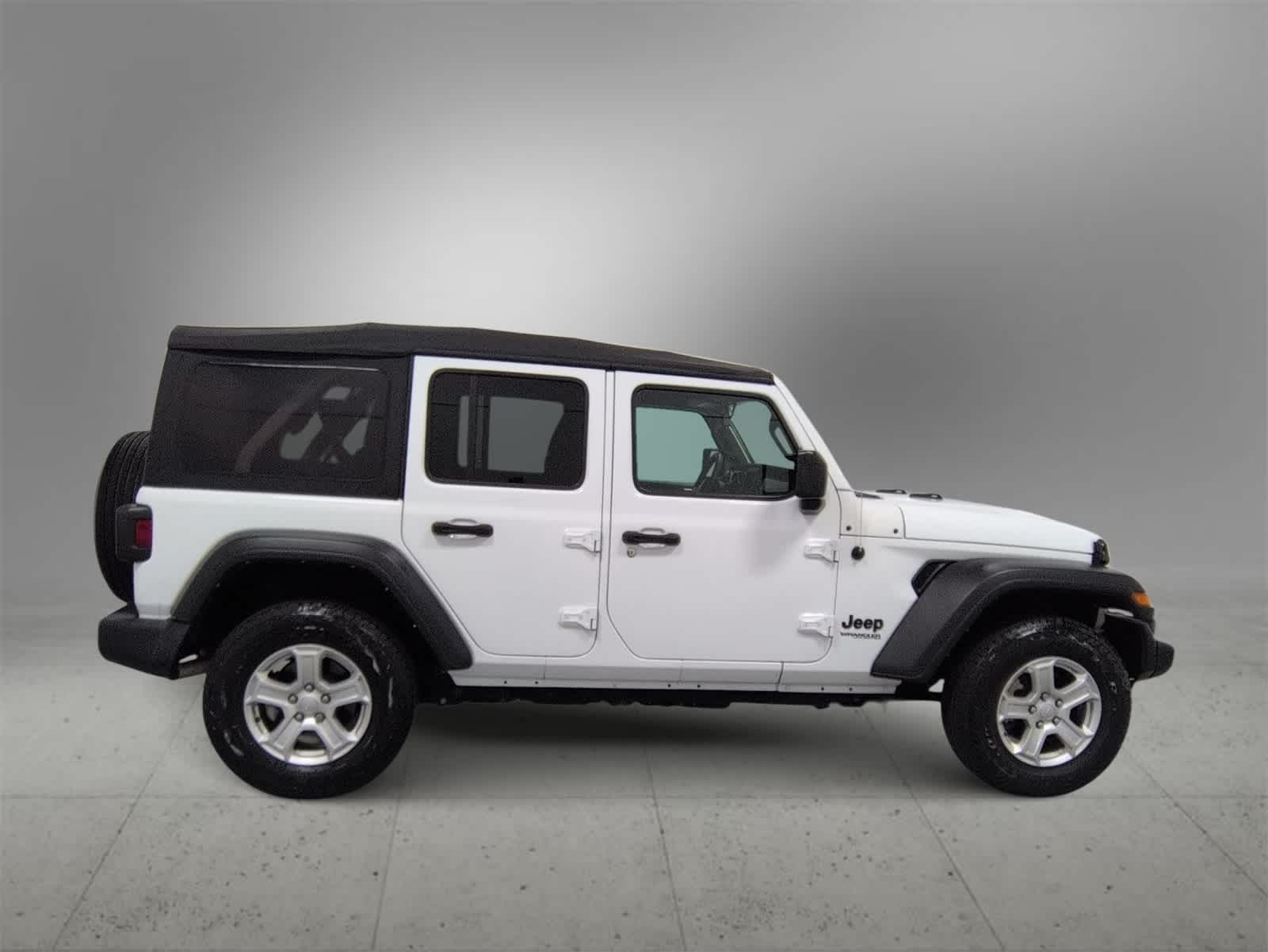 Thumbnail: 2022 Jeep Wrangler - 9