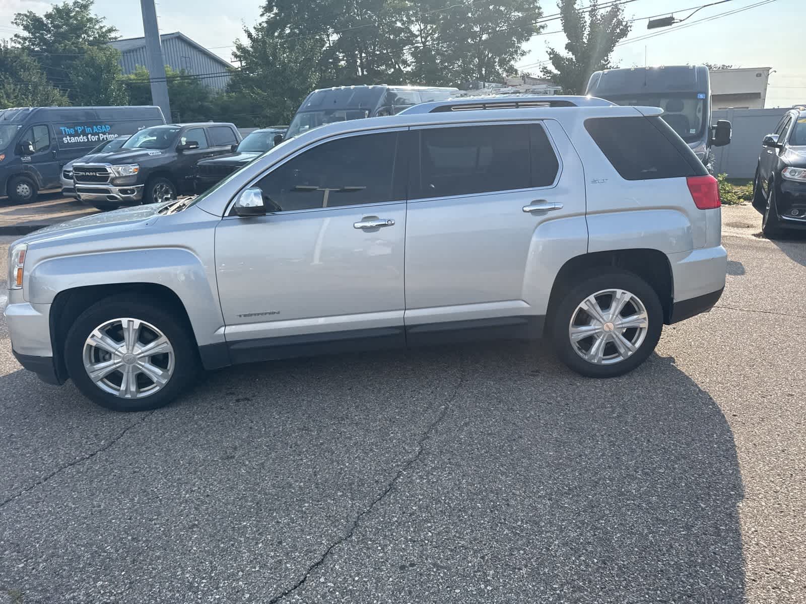 Thumbnail: 2017 GMC Terrain - 26