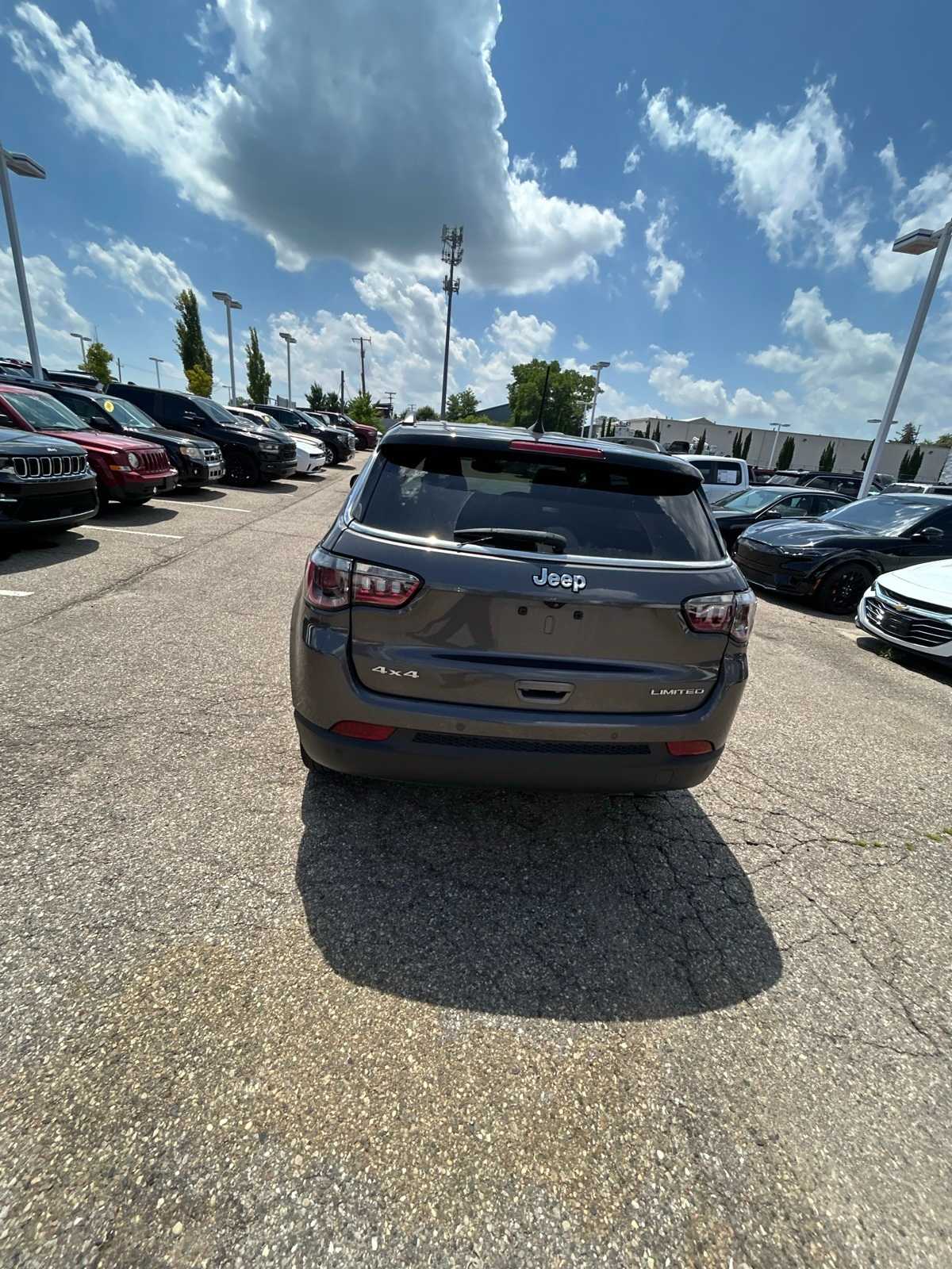 Thumbnail: 2022 Jeep Compass - 19