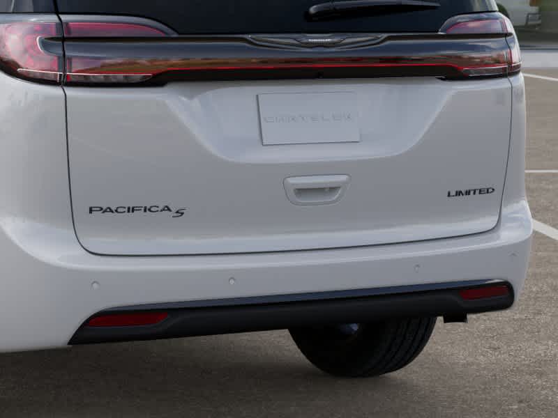 Thumbnail: 2026 Chrysler Pacifica - 13