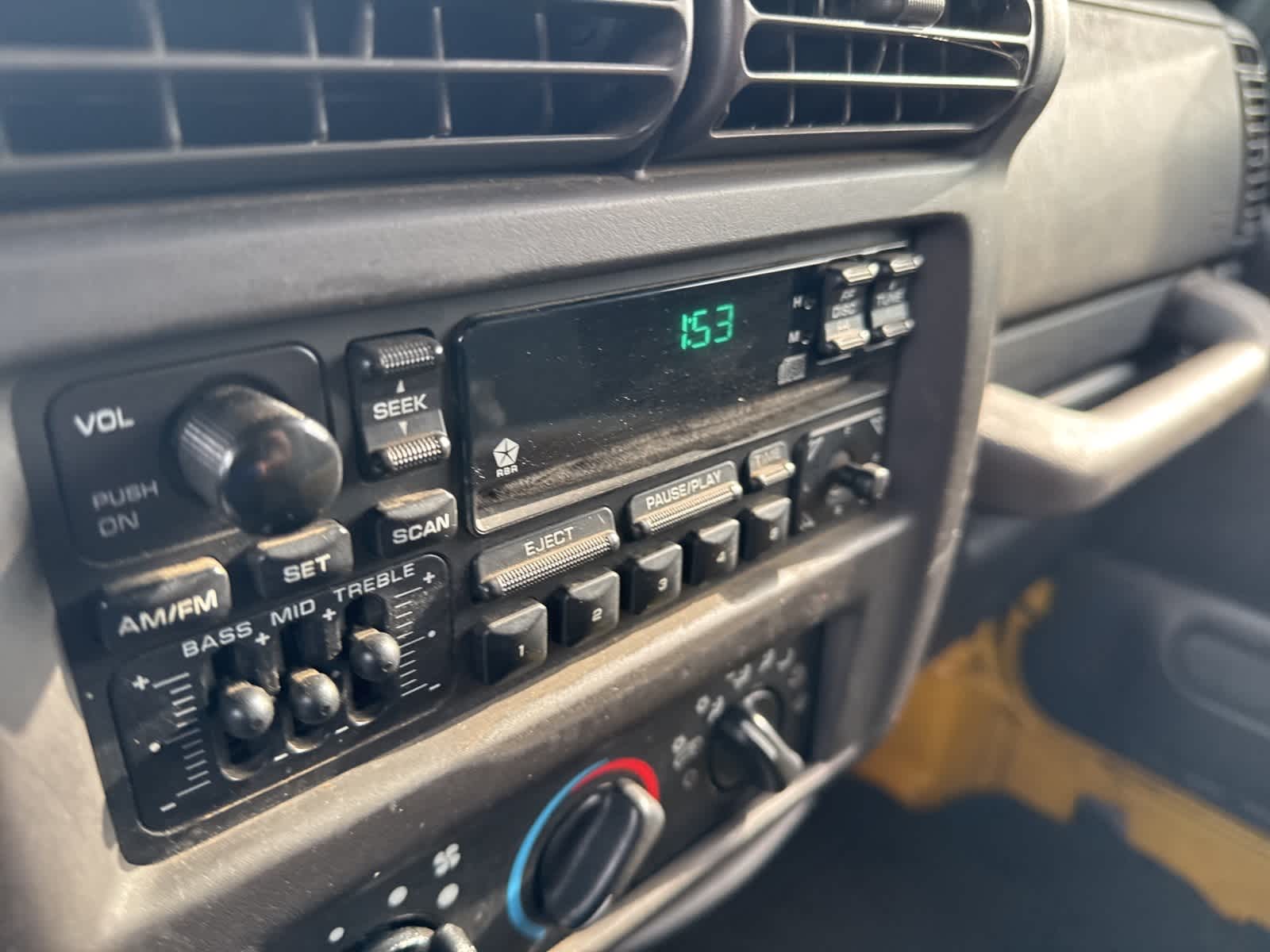 Thumbnail: 2000 Jeep Wrangler - 28