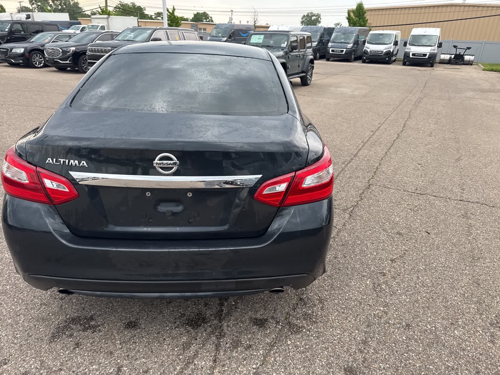 2017 Nissan Altima S 17
