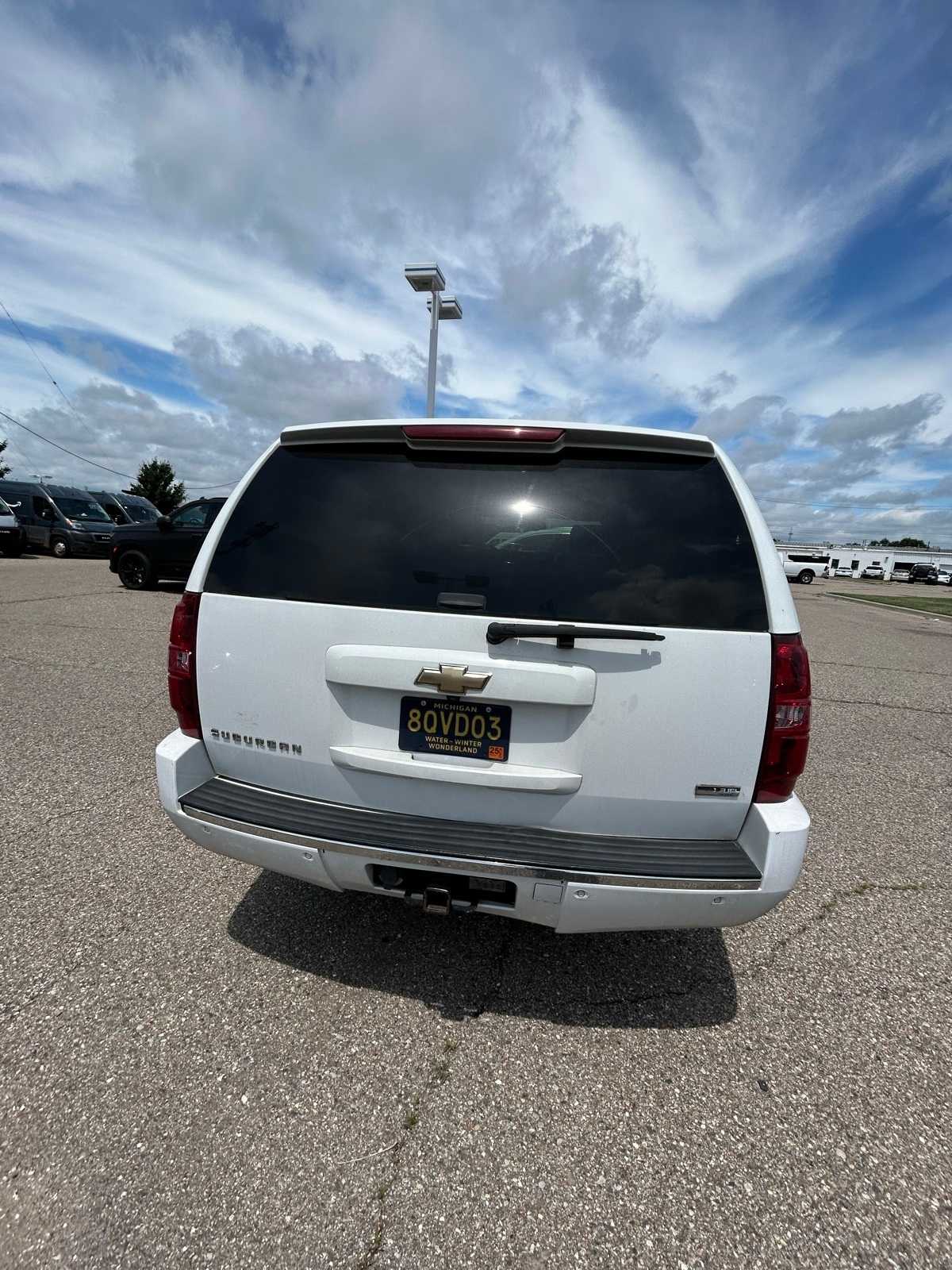Thumbnail: 2008 Chevrolet Suburban - 23