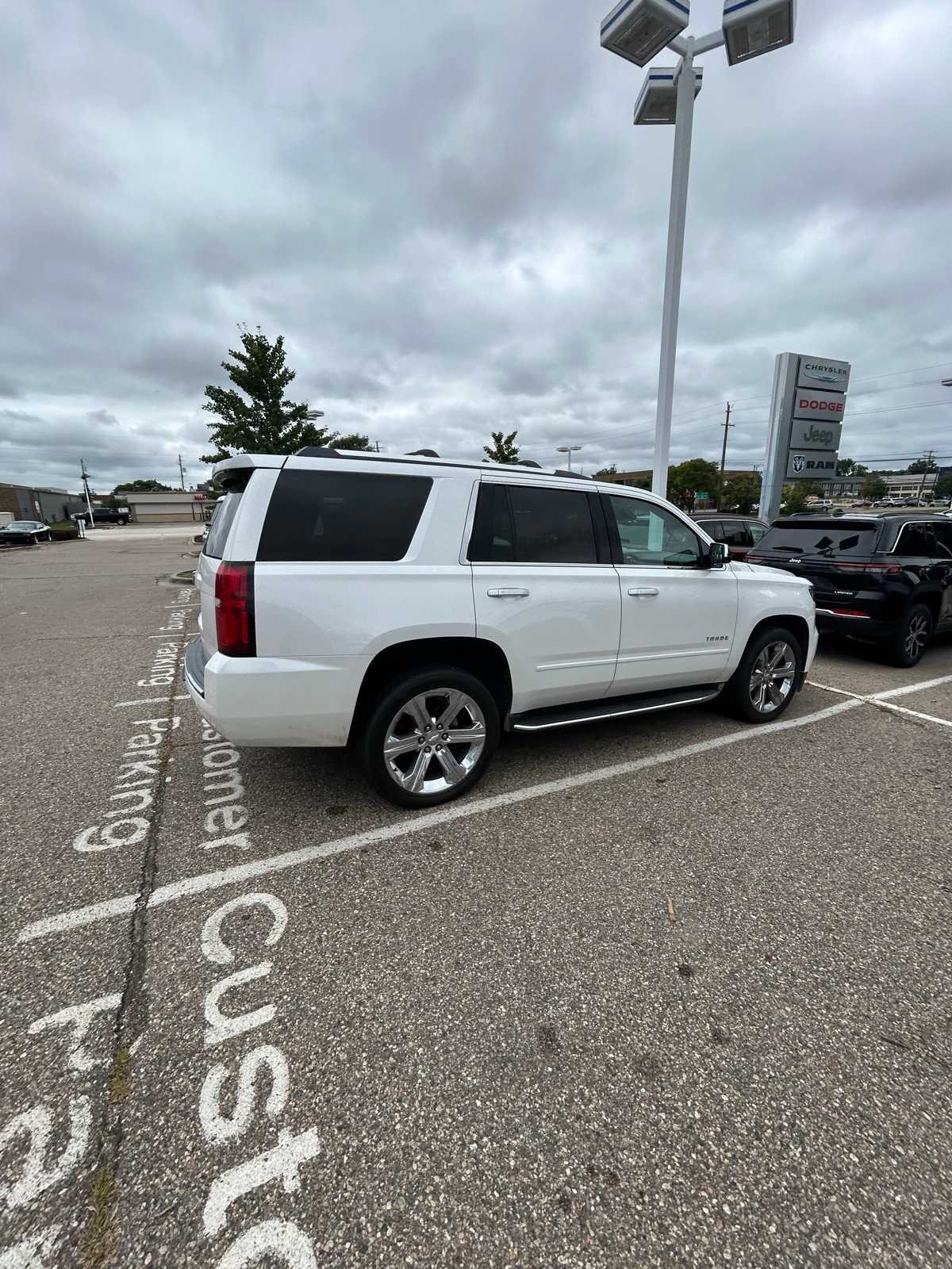 Thumbnail: 2018 Chevrolet Tahoe - 15