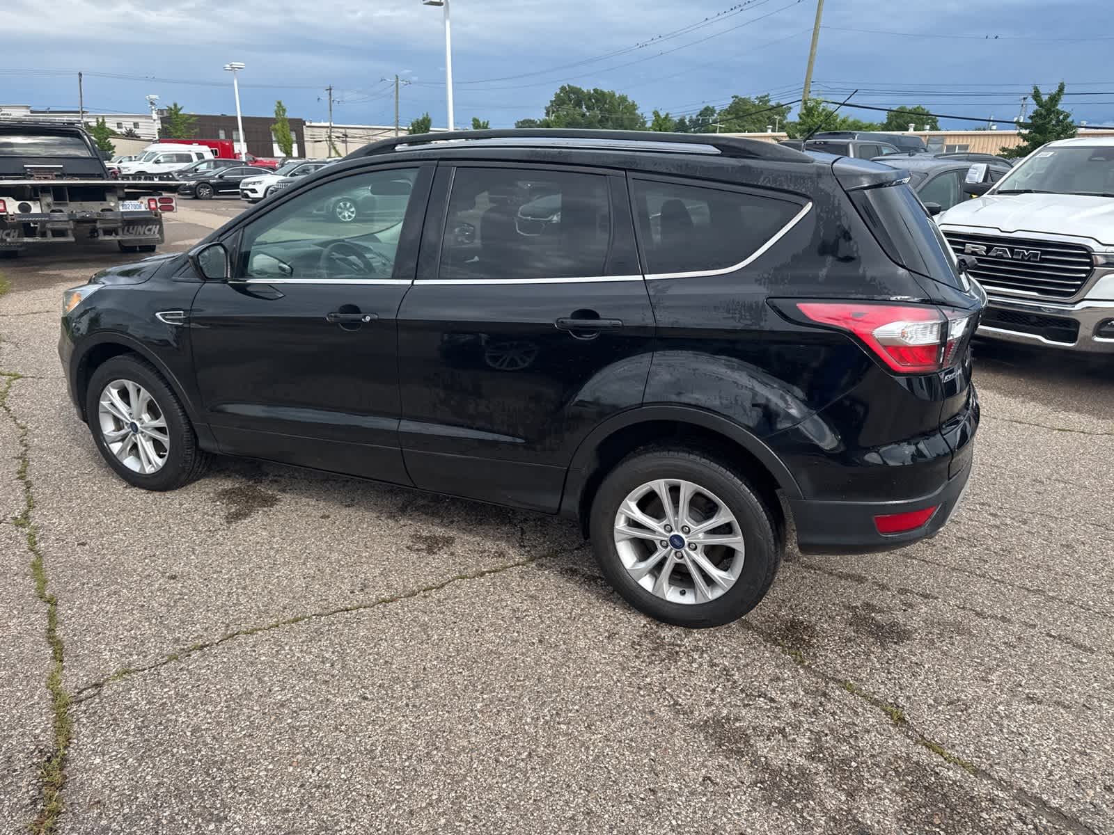 Thumbnail: 2018 Ford Escape - 25