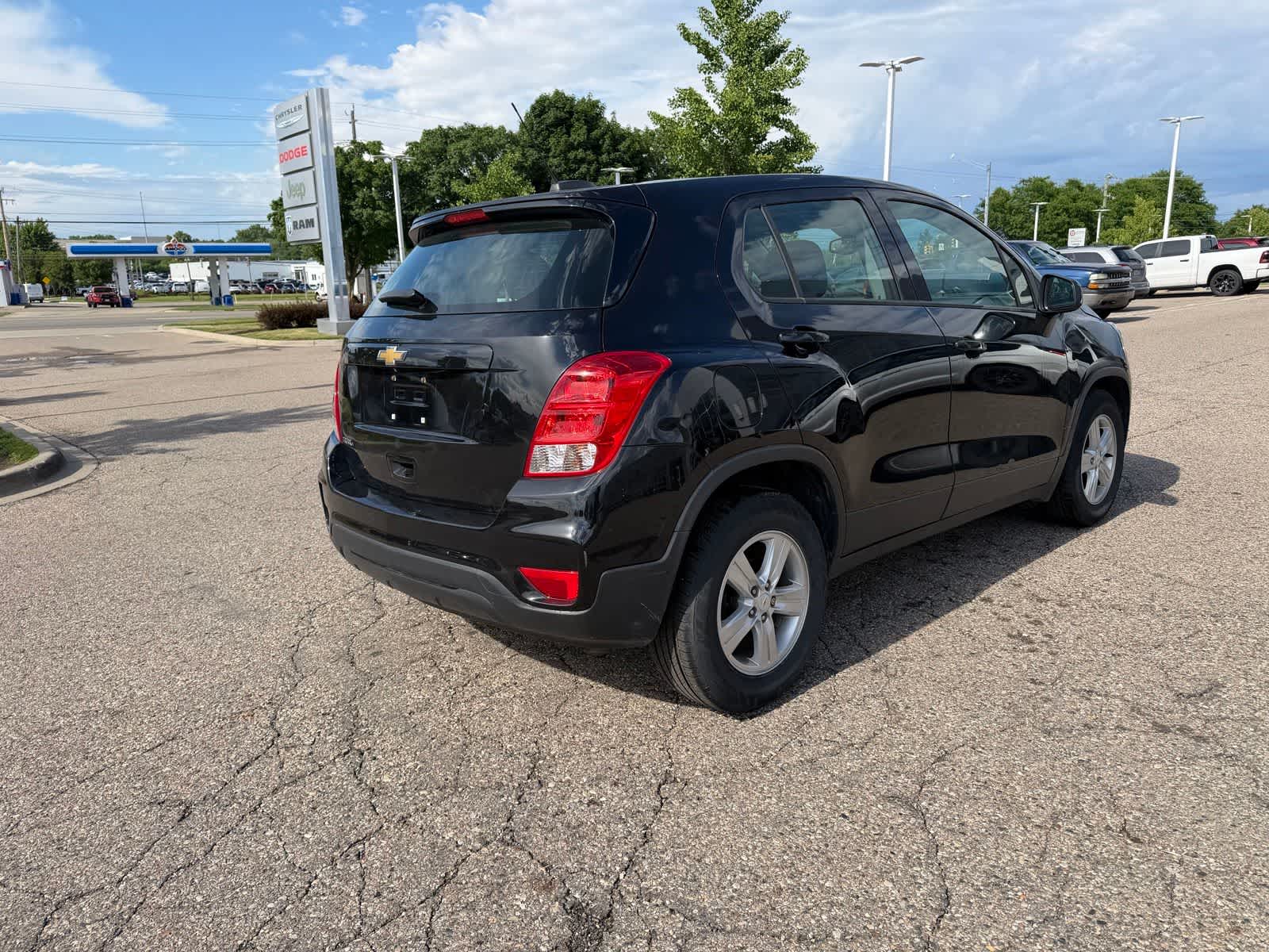Thumbnail: 2020 Chevrolet Trax - 18