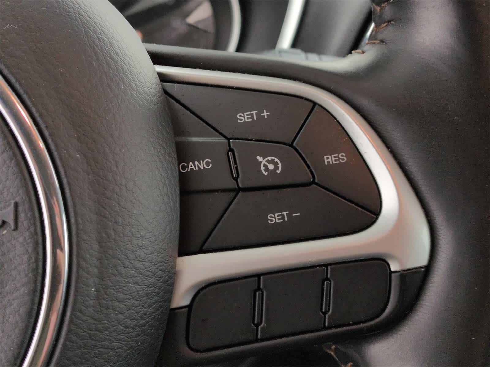 Thumbnail: 2018 Jeep Compass - 25