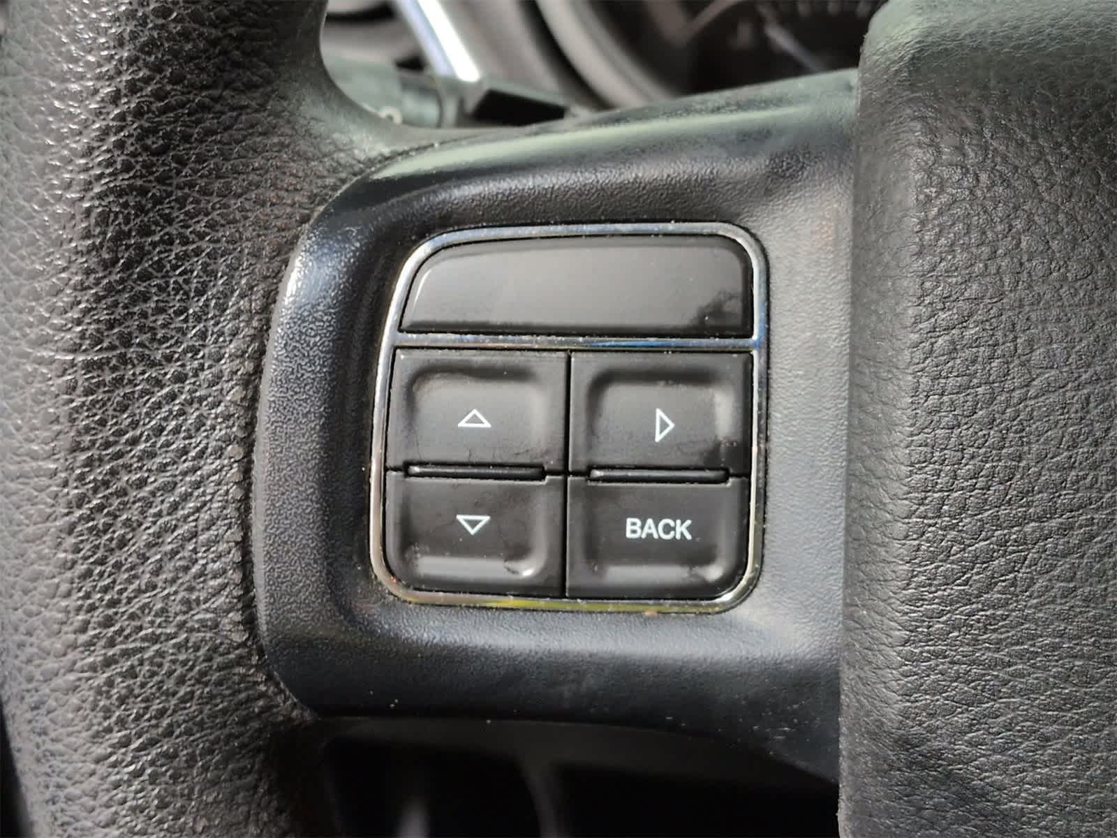 Thumbnail: 2018 Dodge Journey - 24