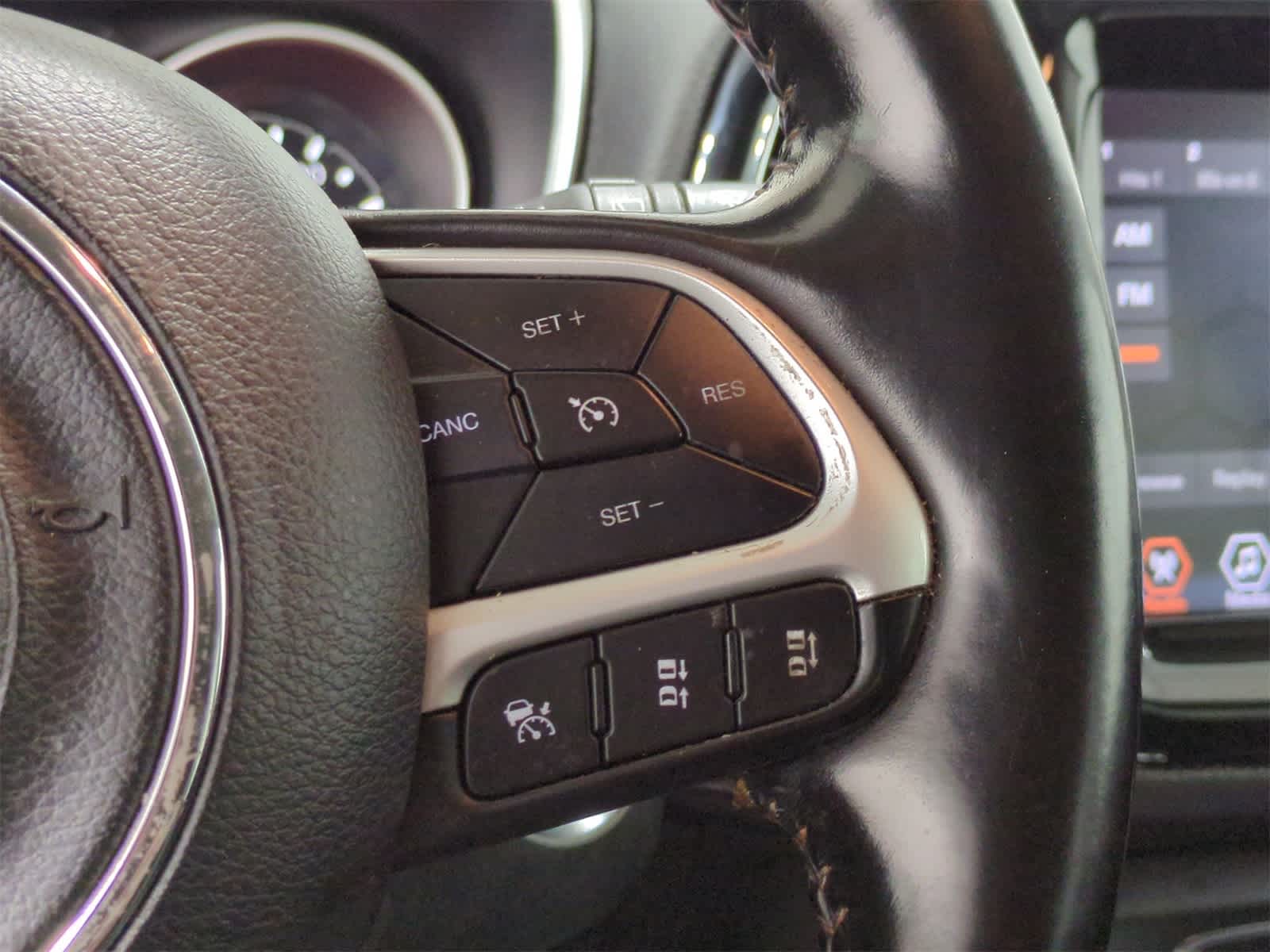 Thumbnail: 2021 Jeep Compass - 32