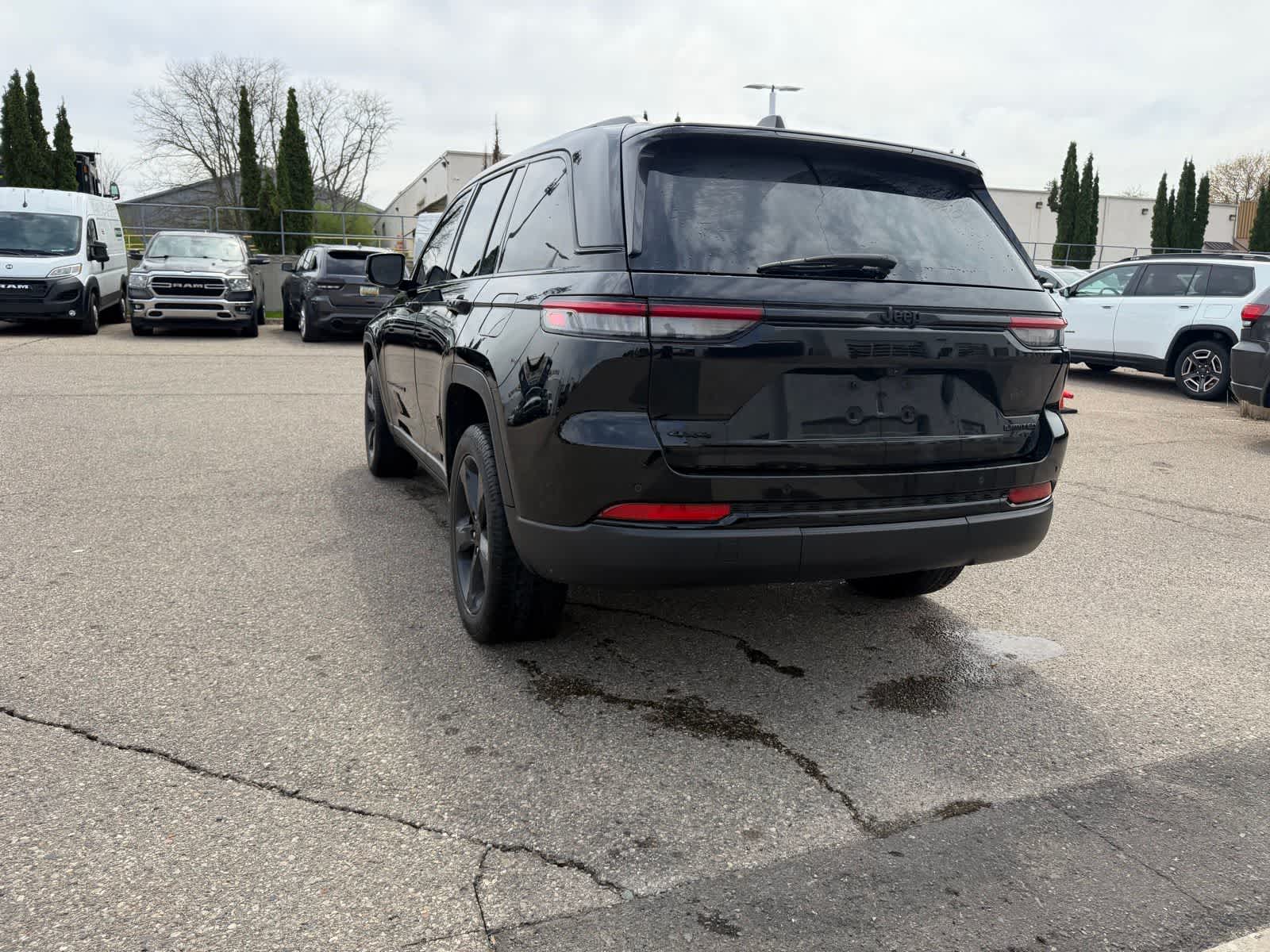 Thumbnail: 2023 Jeep Grand Cherokee - 27