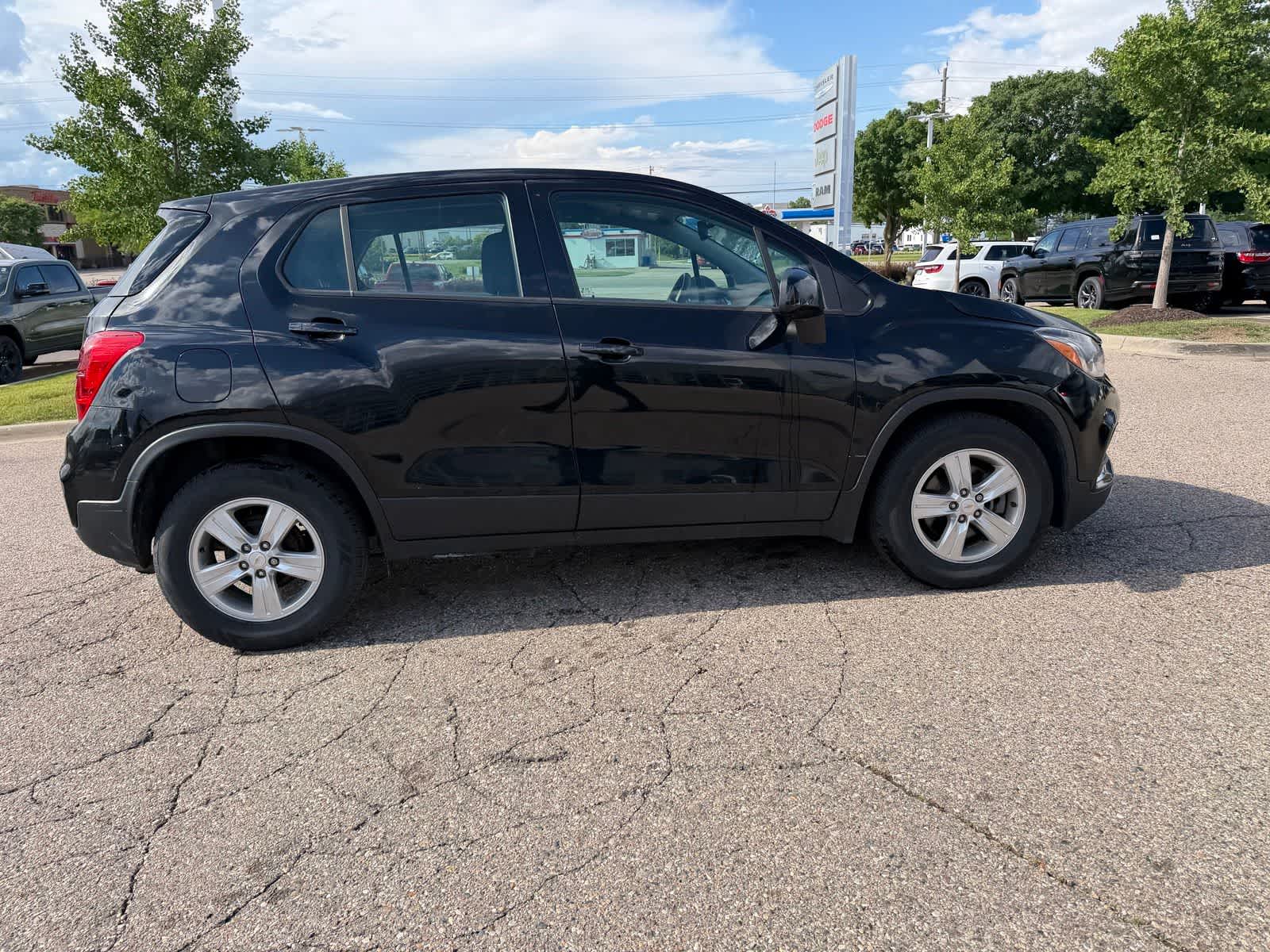 Thumbnail: 2020 Chevrolet Trax - 10