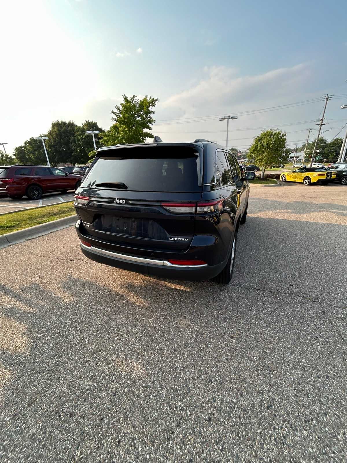 Thumbnail: 2023 Jeep Grand Cherokee - 18