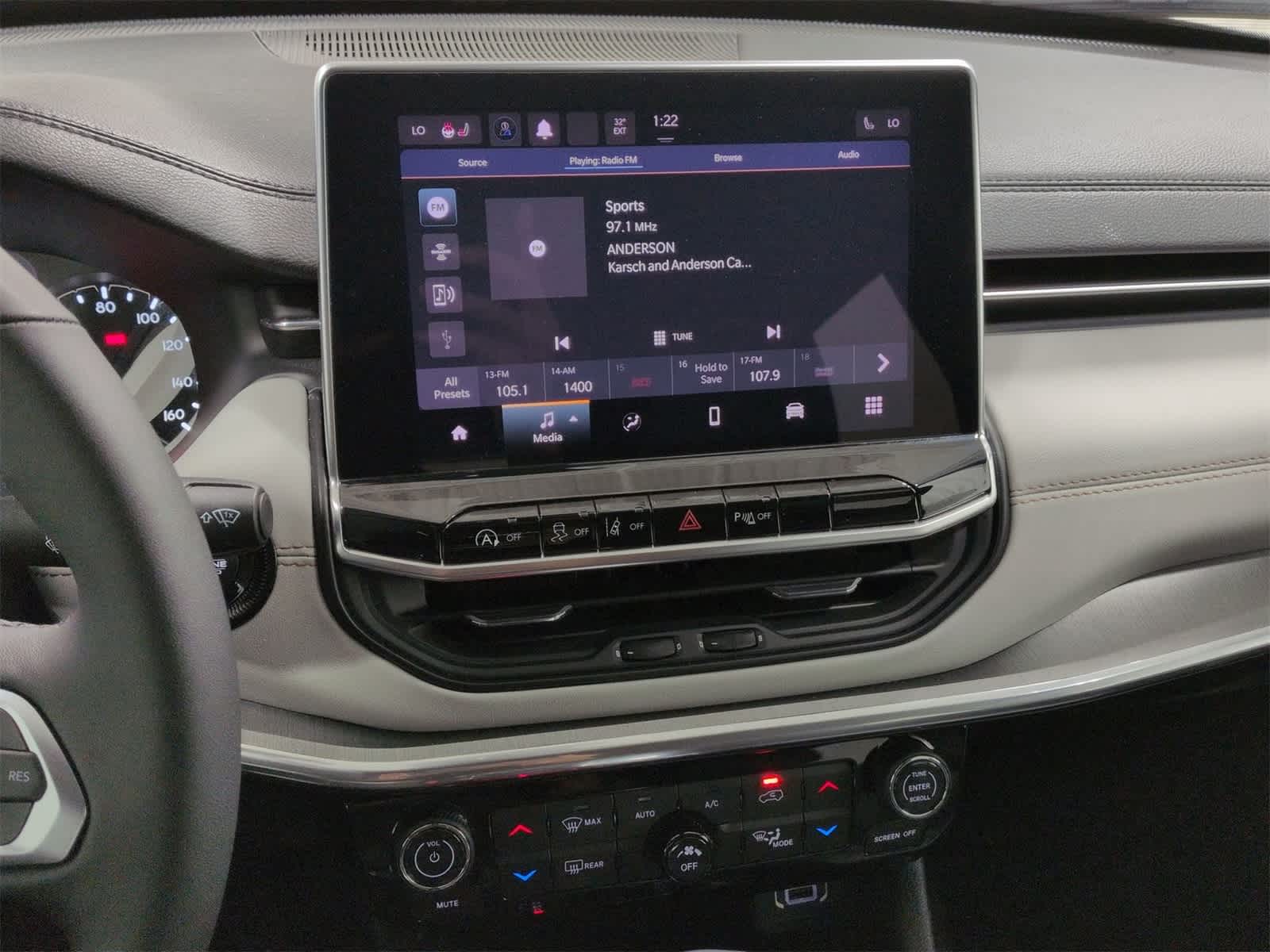 Thumbnail: 2023 Jeep Compass - 28