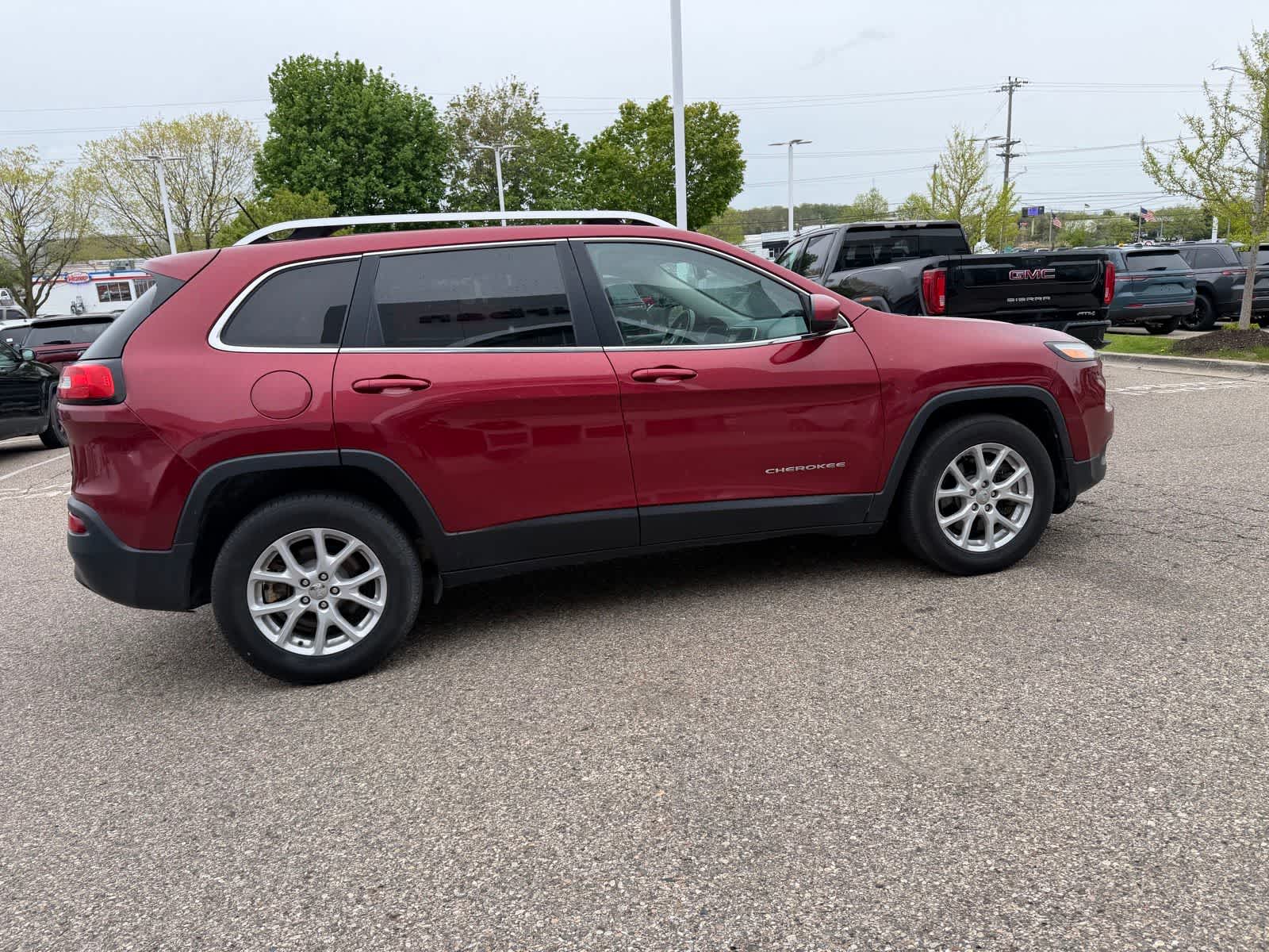 Thumbnail: 2015 Jeep Cherokee - 12