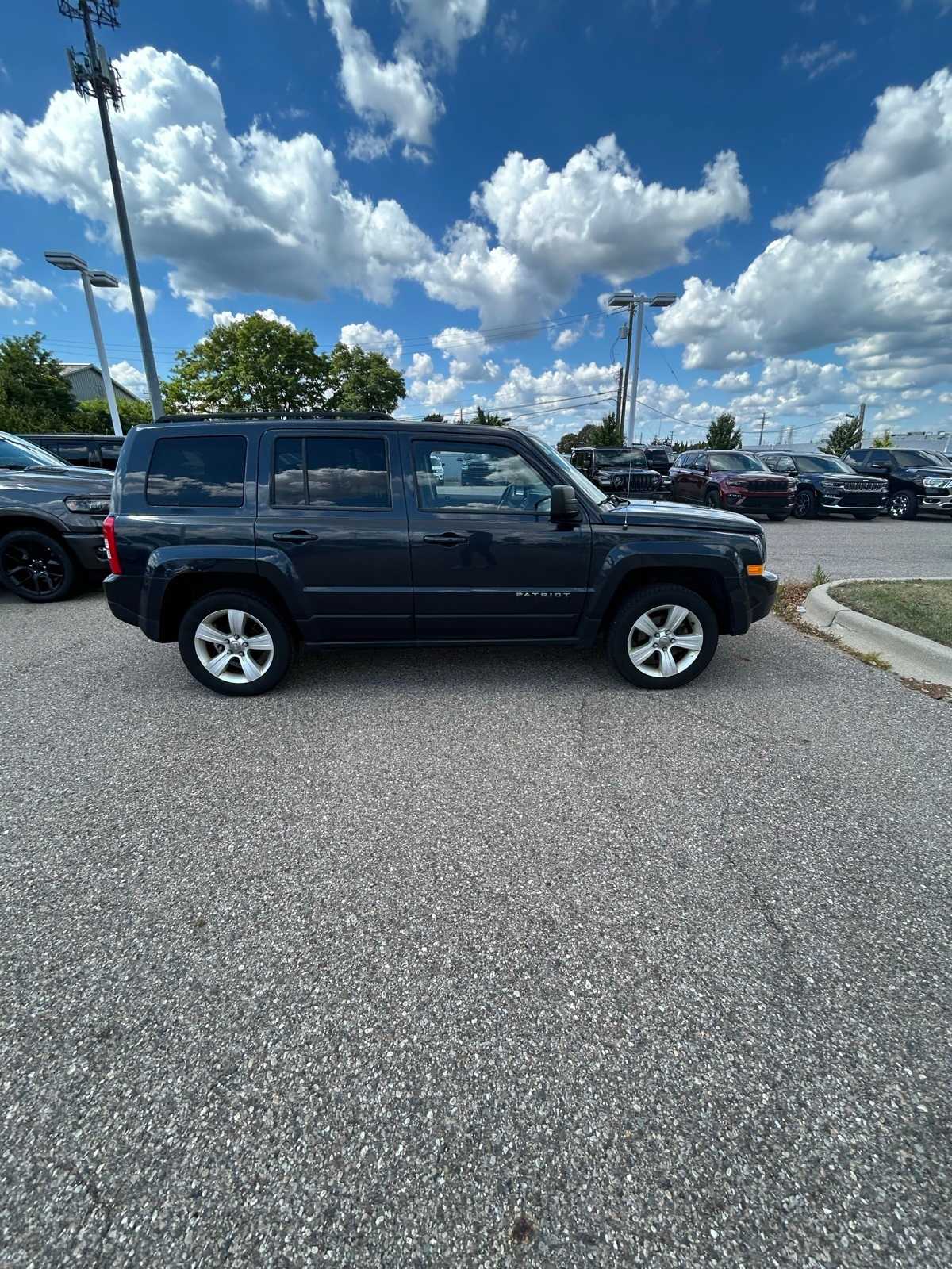 Thumbnail: 2014 Jeep Patriot - 11