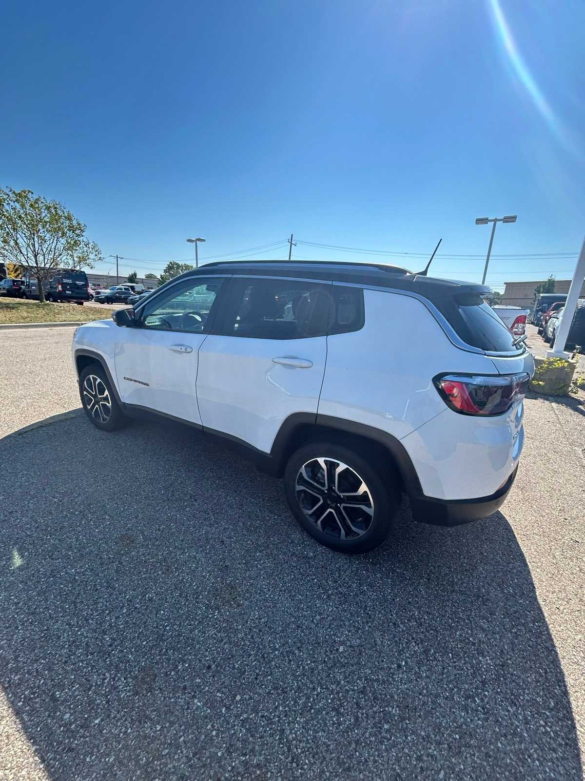 Thumbnail: 2022 Jeep Compass - 25