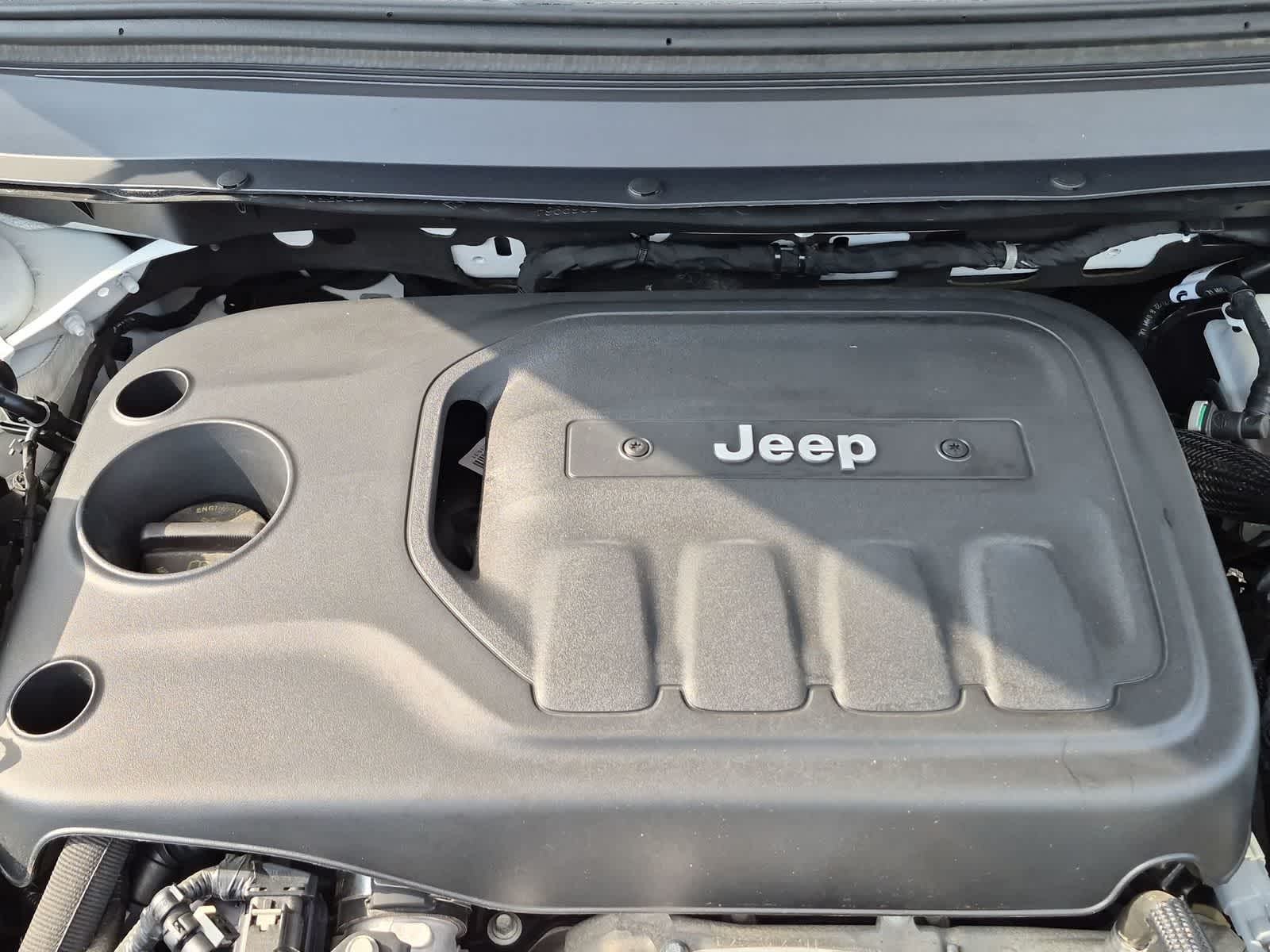 Thumbnail: 2022 Jeep Cherokee - 15