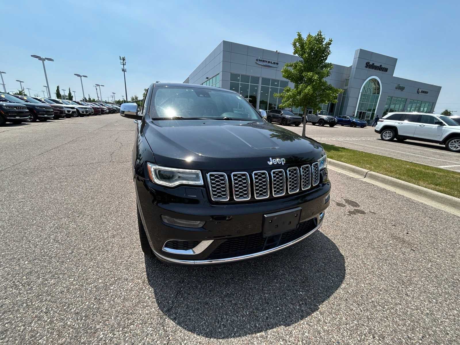 Thumbnail: 2017 Jeep Grand Cherokee - 4